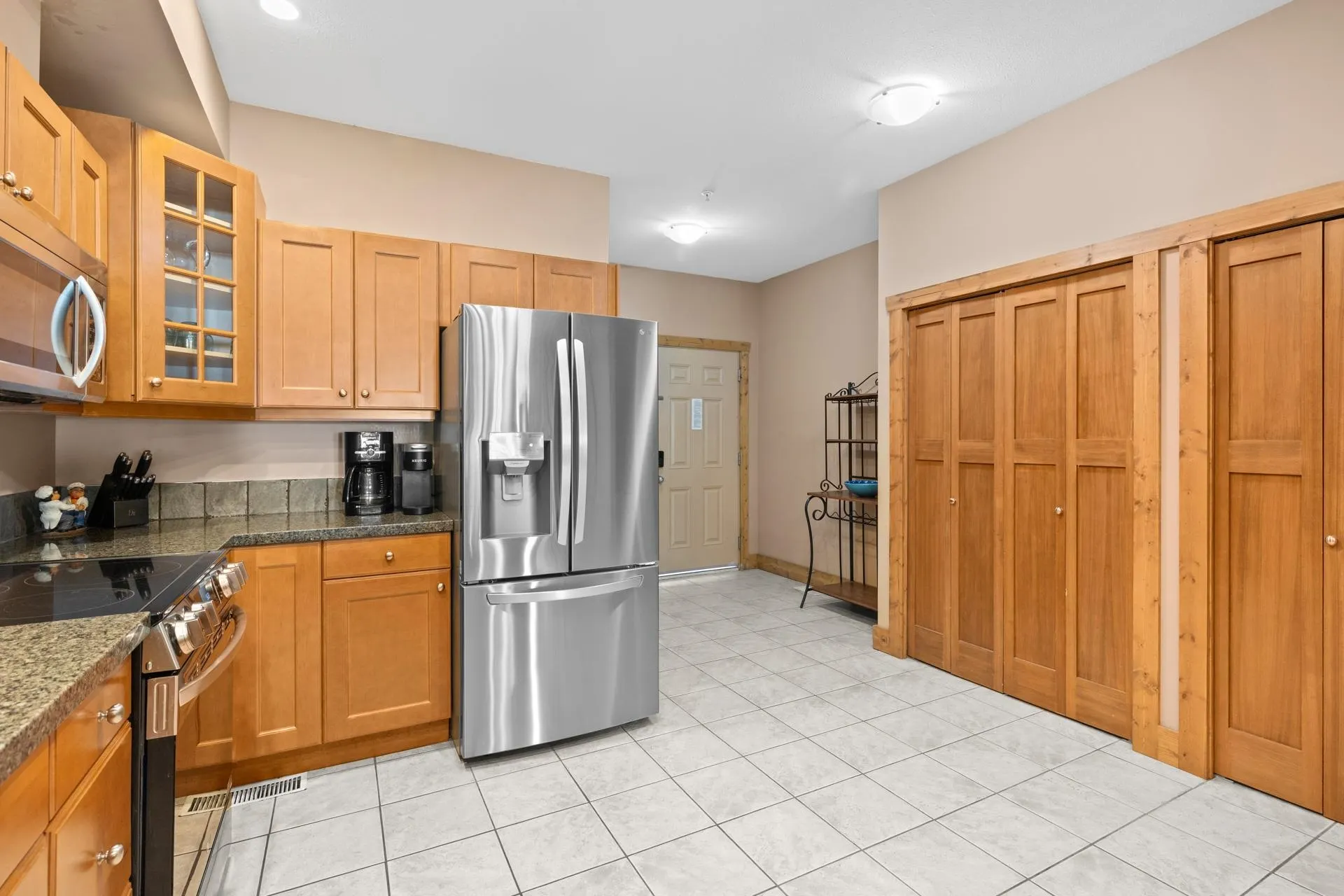 104 5401 Lakeshore Drive