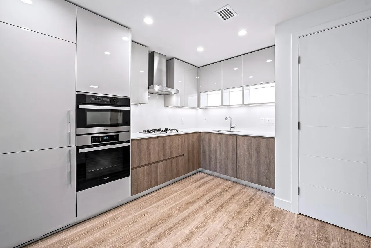 2309 6511 Sussex Avenue