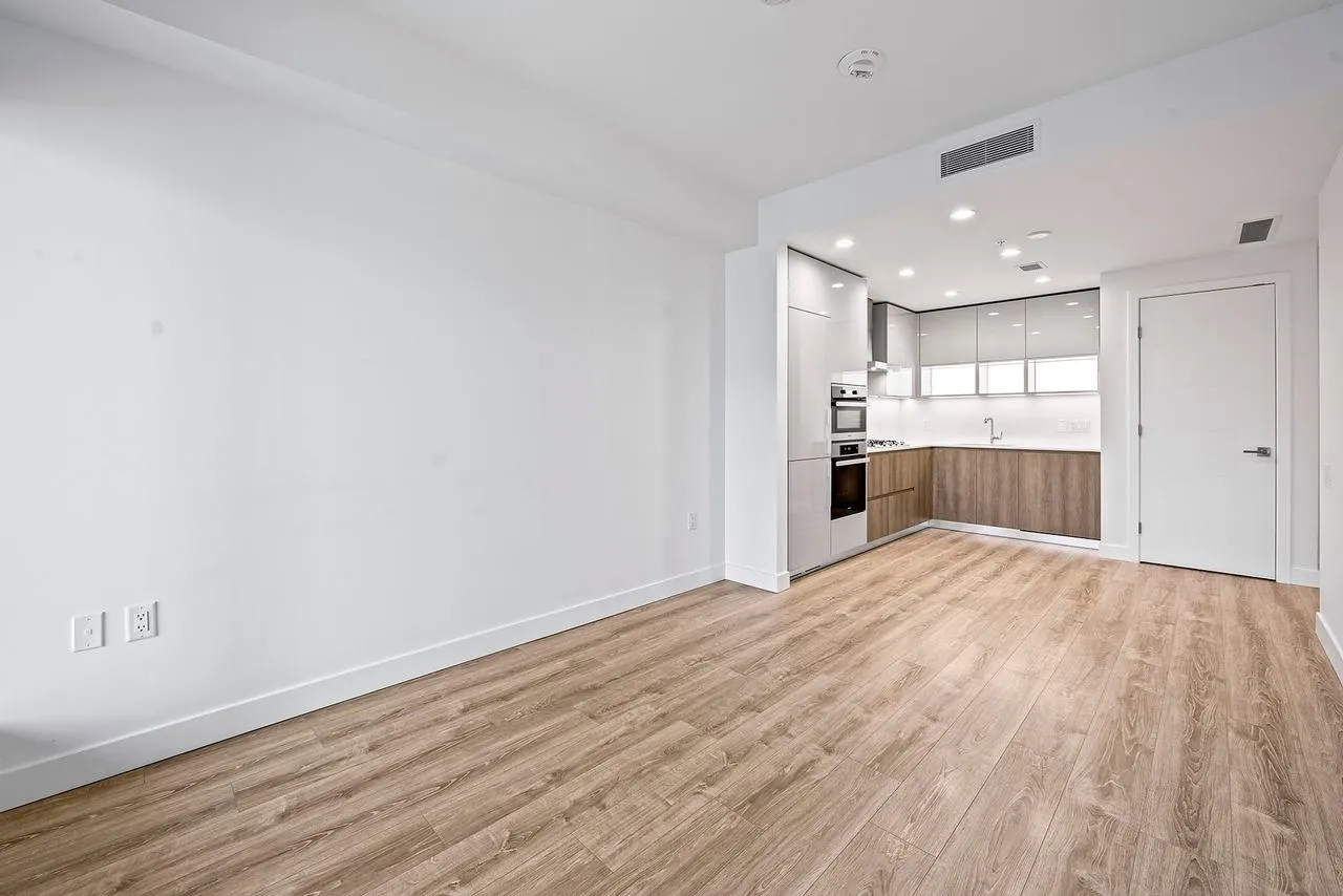 2309 6511 Sussex Avenue