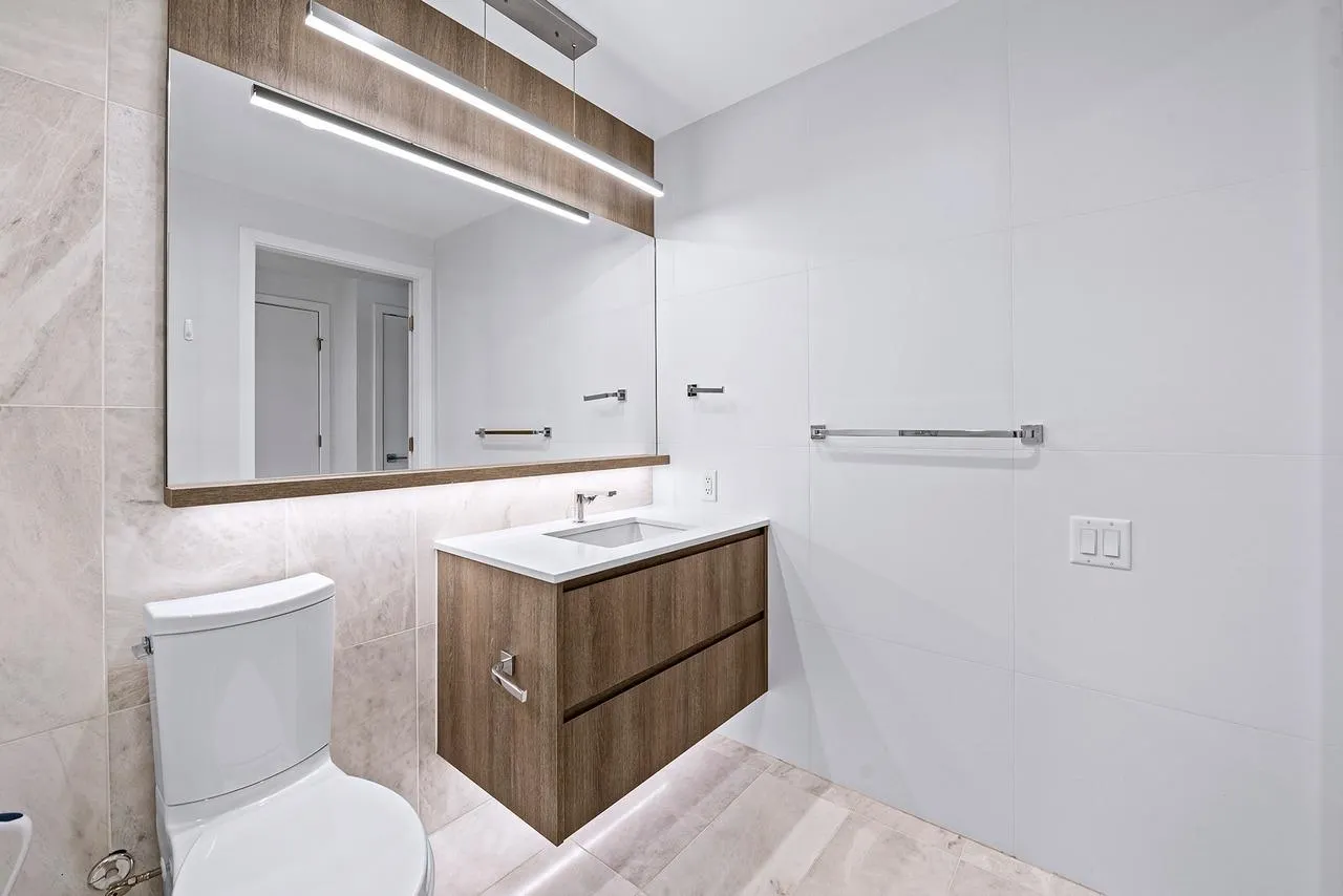 2309 6511 Sussex Avenue