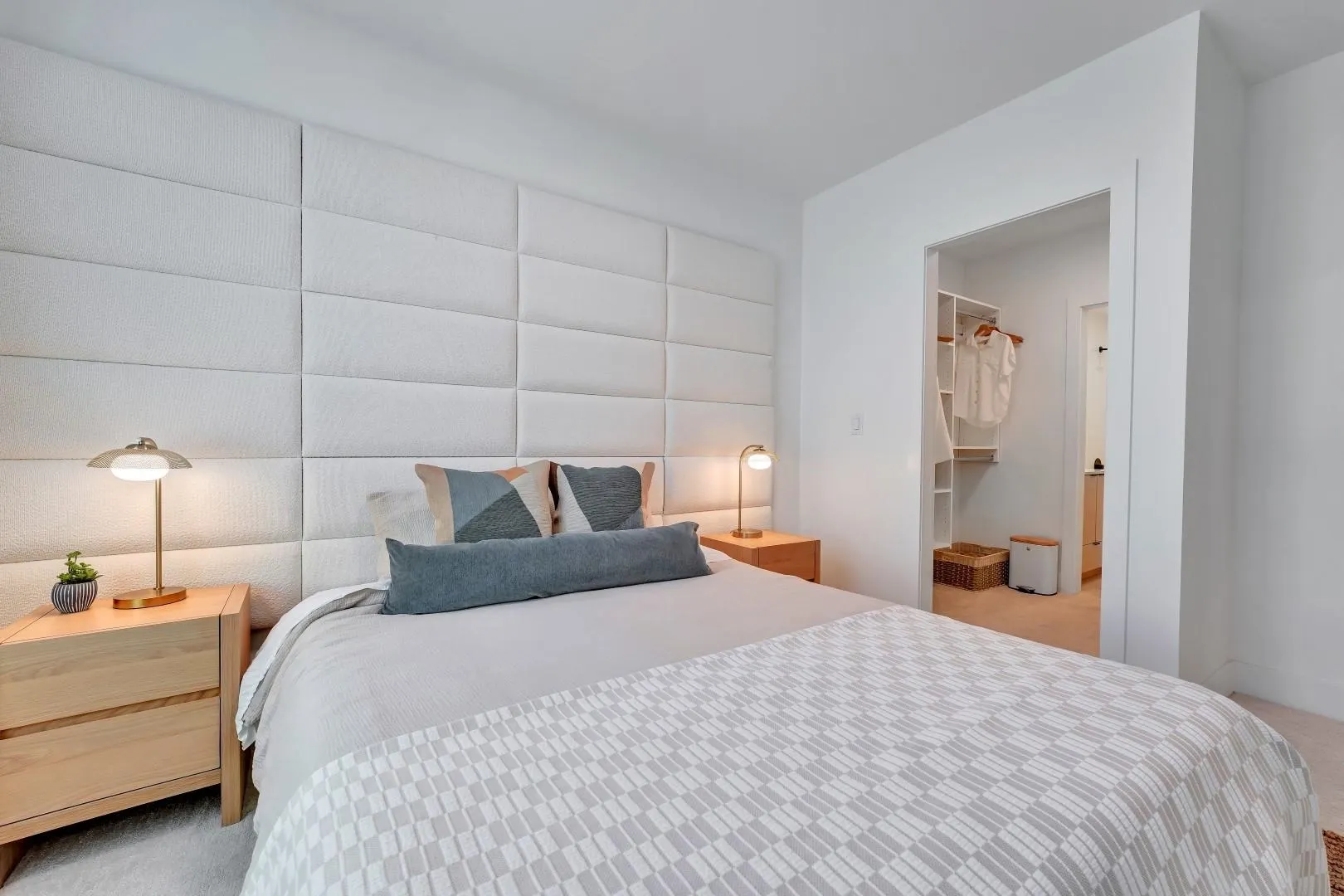 B206 5360 204th Street