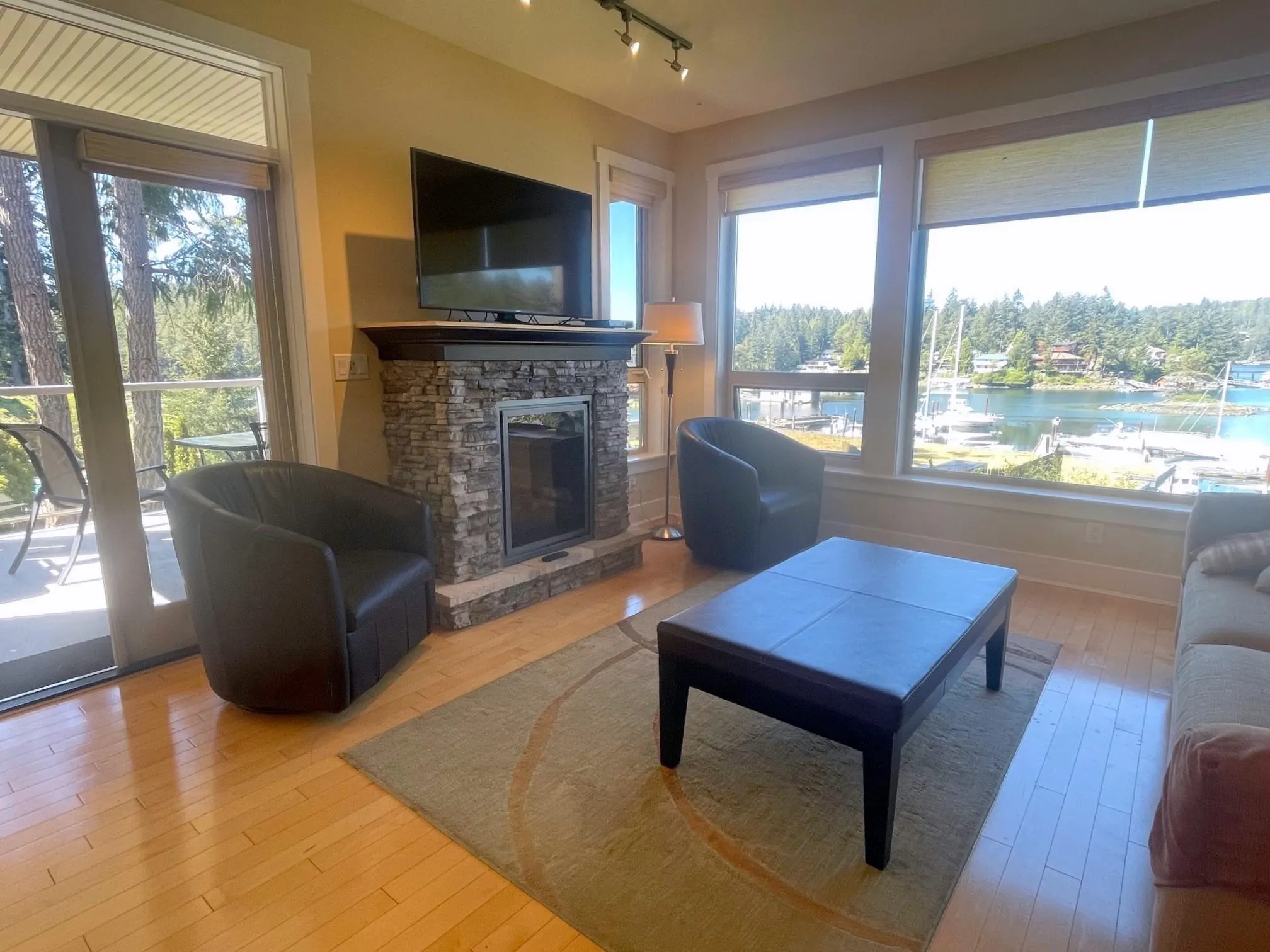 18D 12849 Lagoon Road