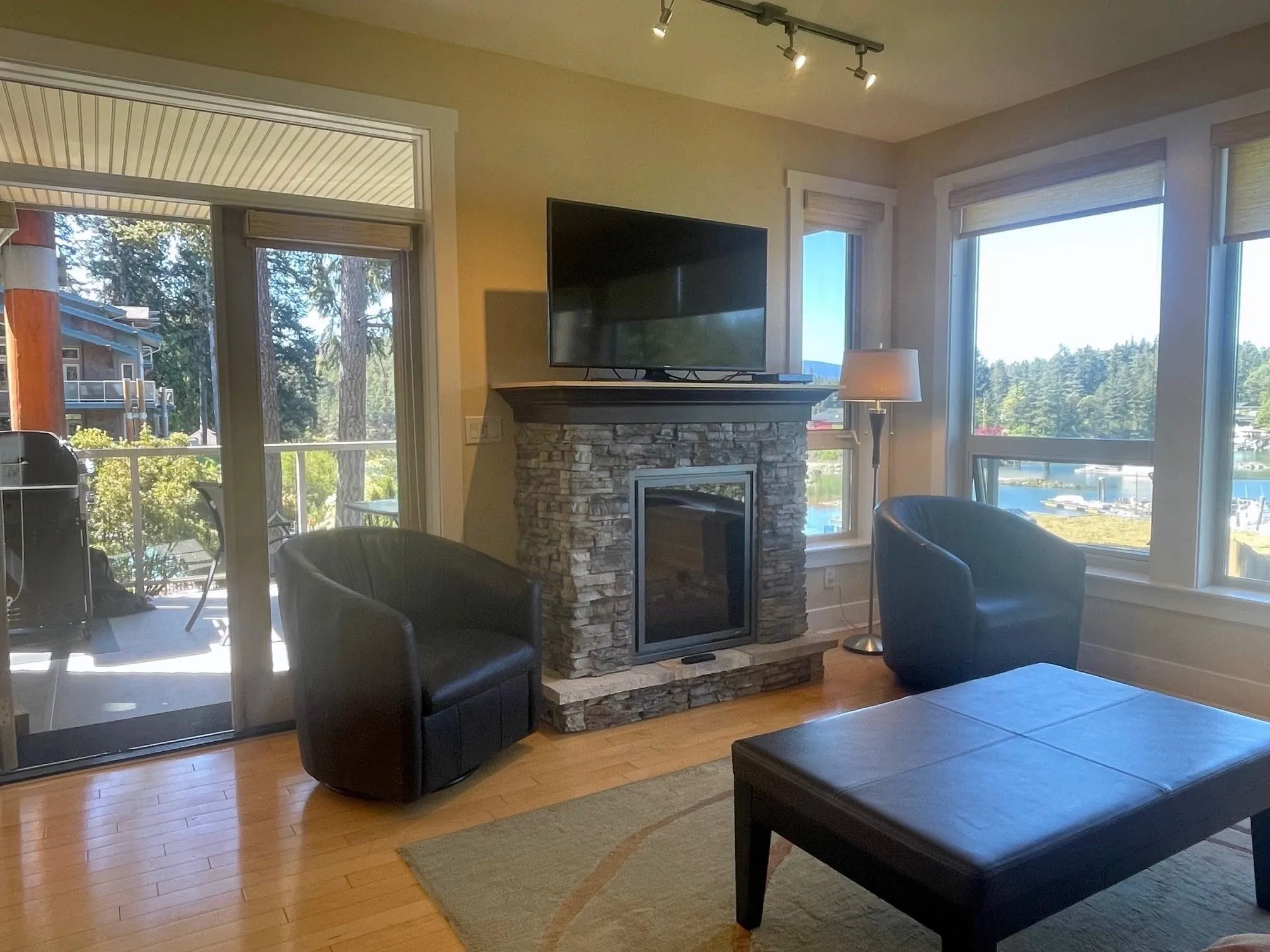 18D 12849 Lagoon Road
