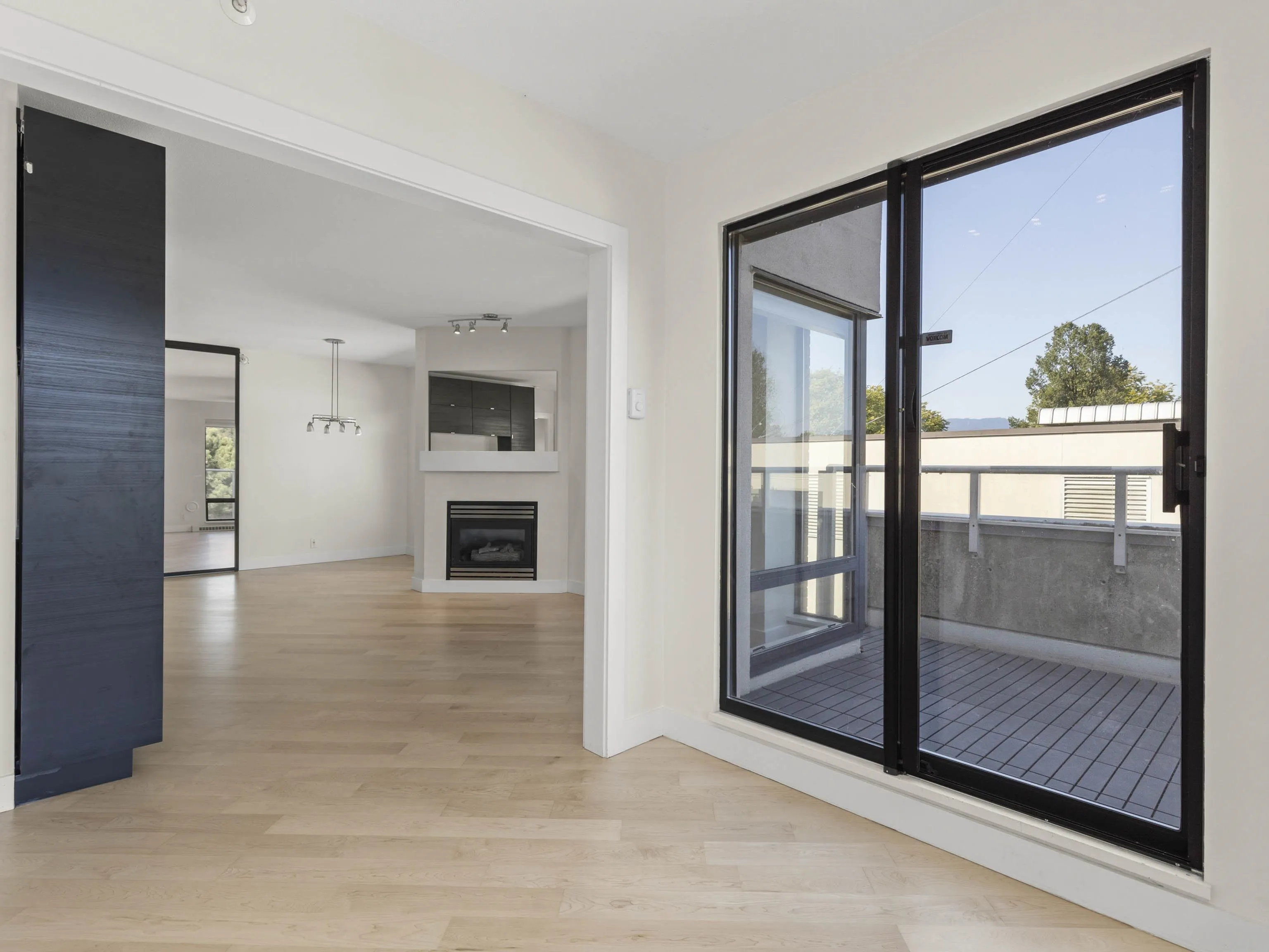 612 2228 Marstrand Avenue