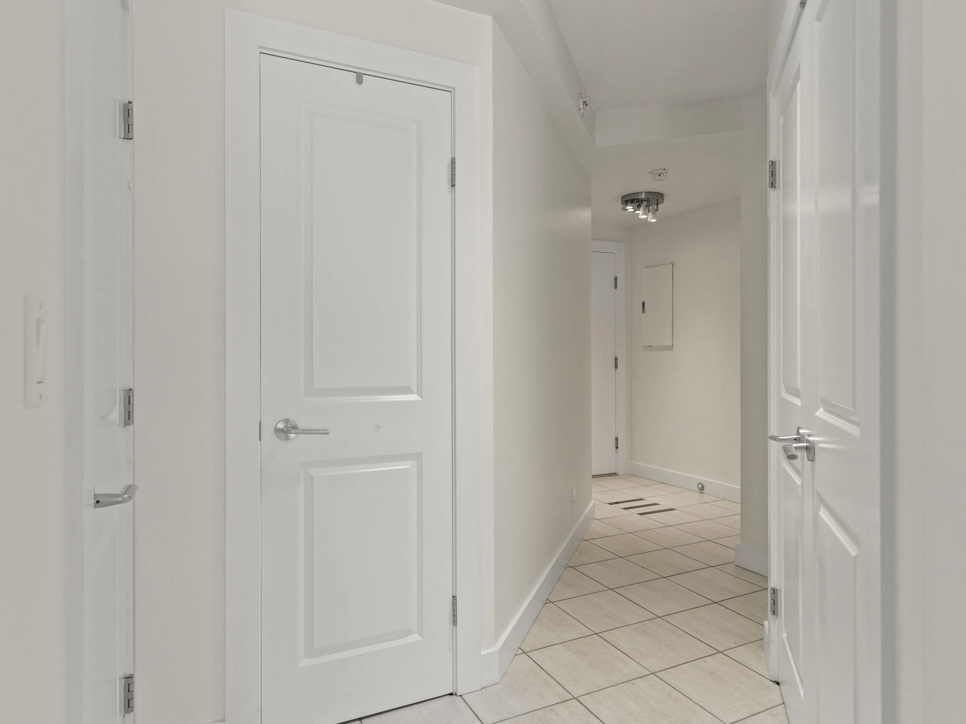 612 2228 Marstrand Avenue