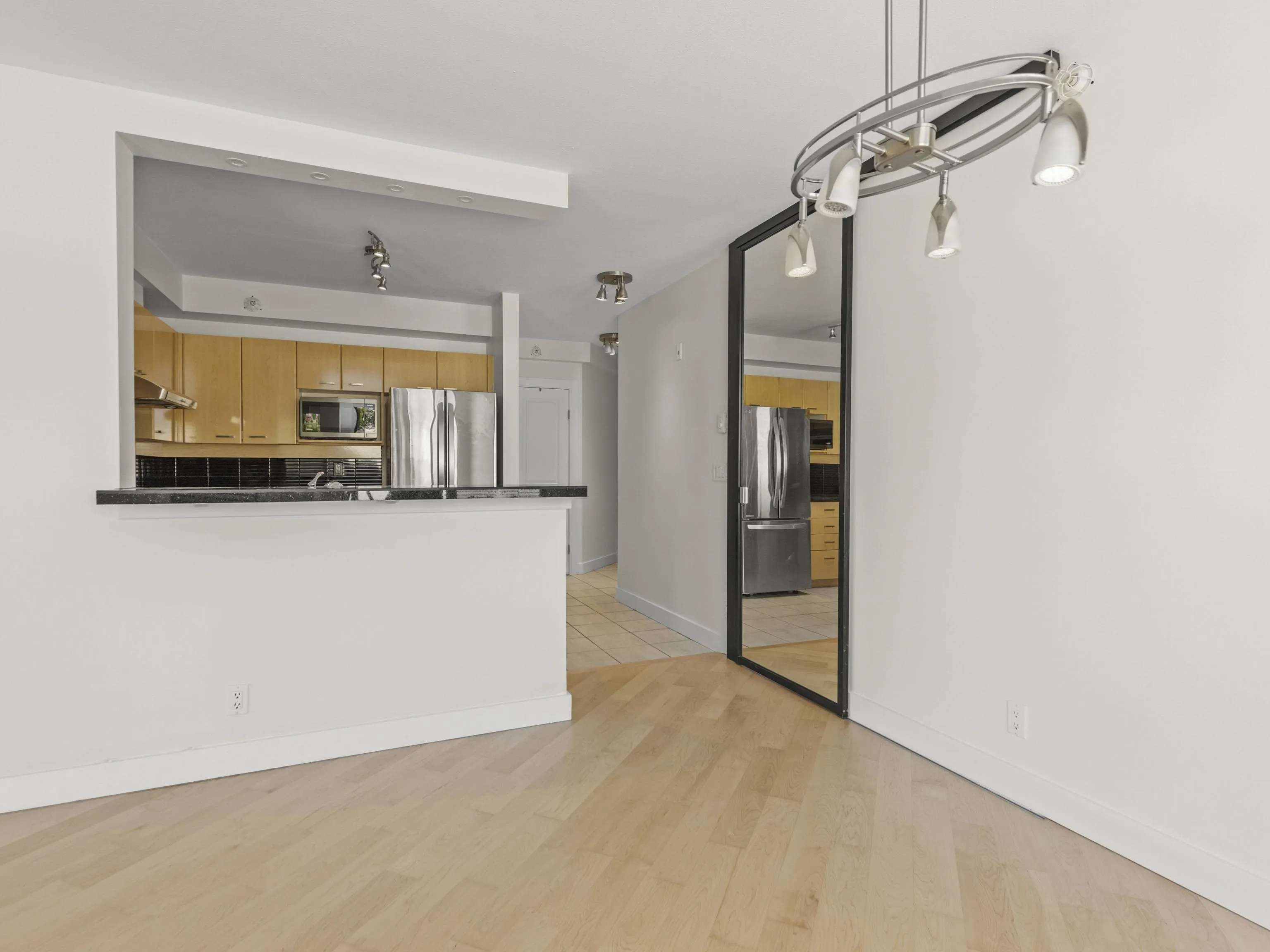 612 2228 Marstrand Avenue