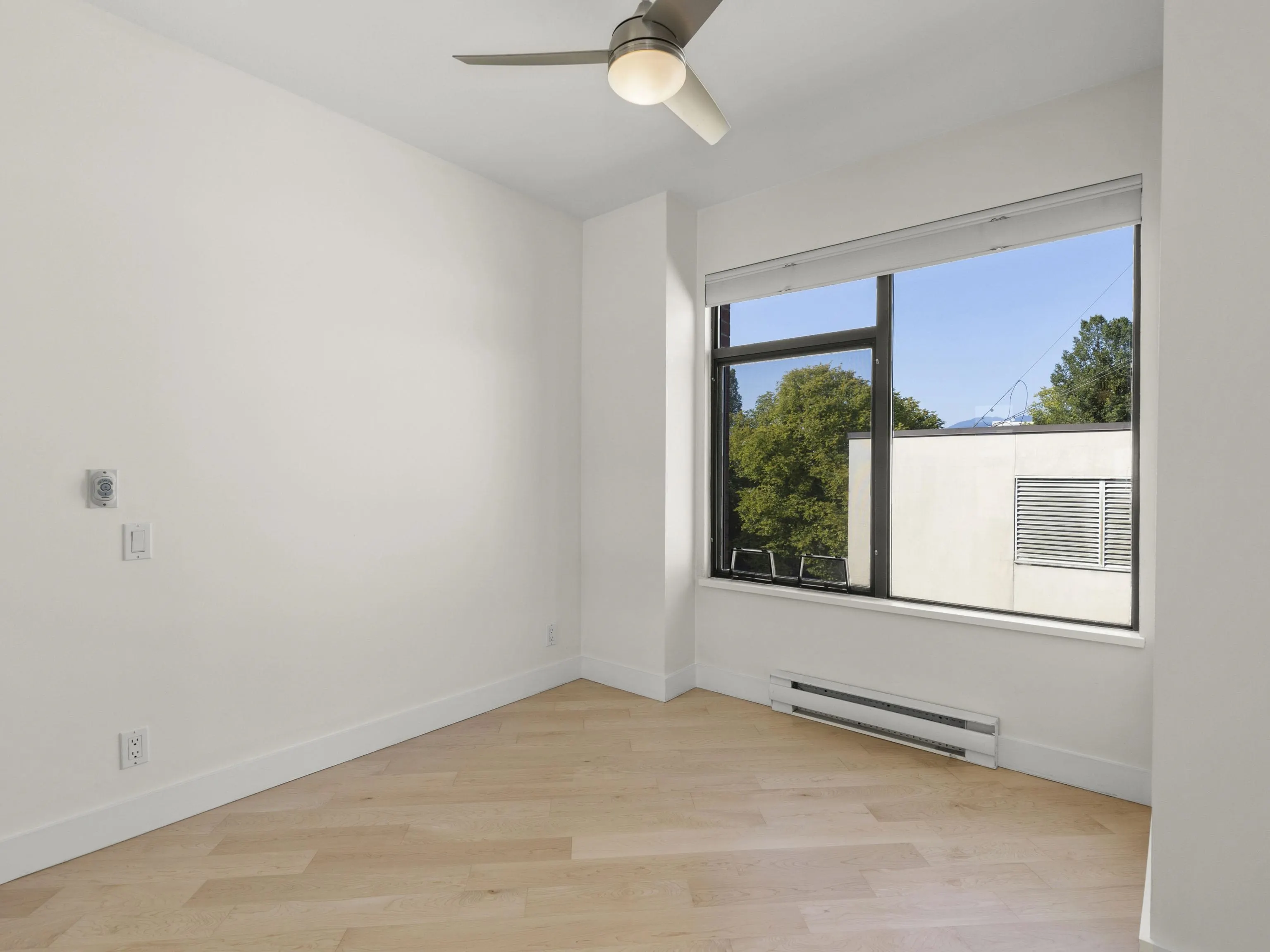 612 2228 Marstrand Avenue