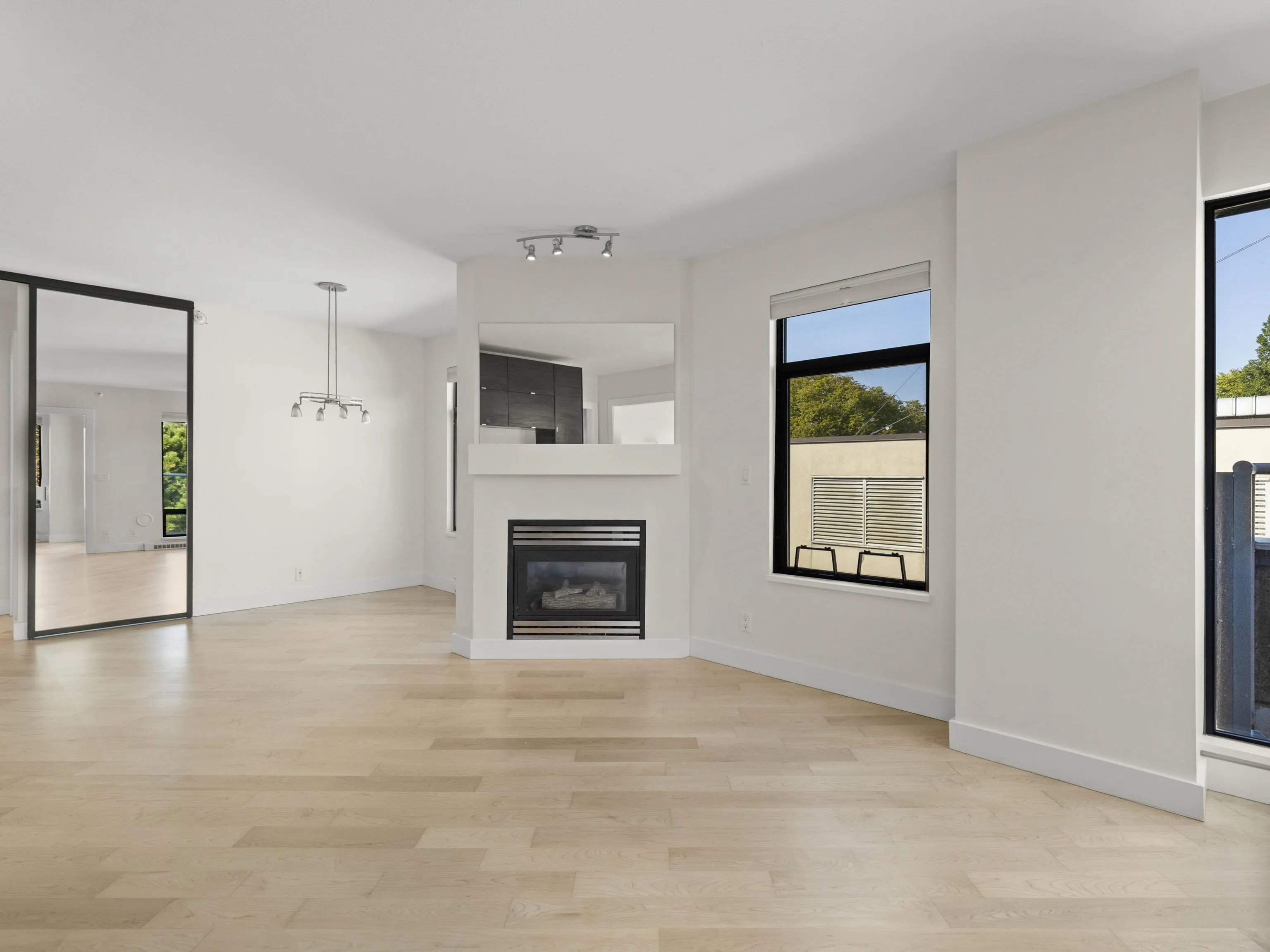 612 2228 Marstrand Avenue