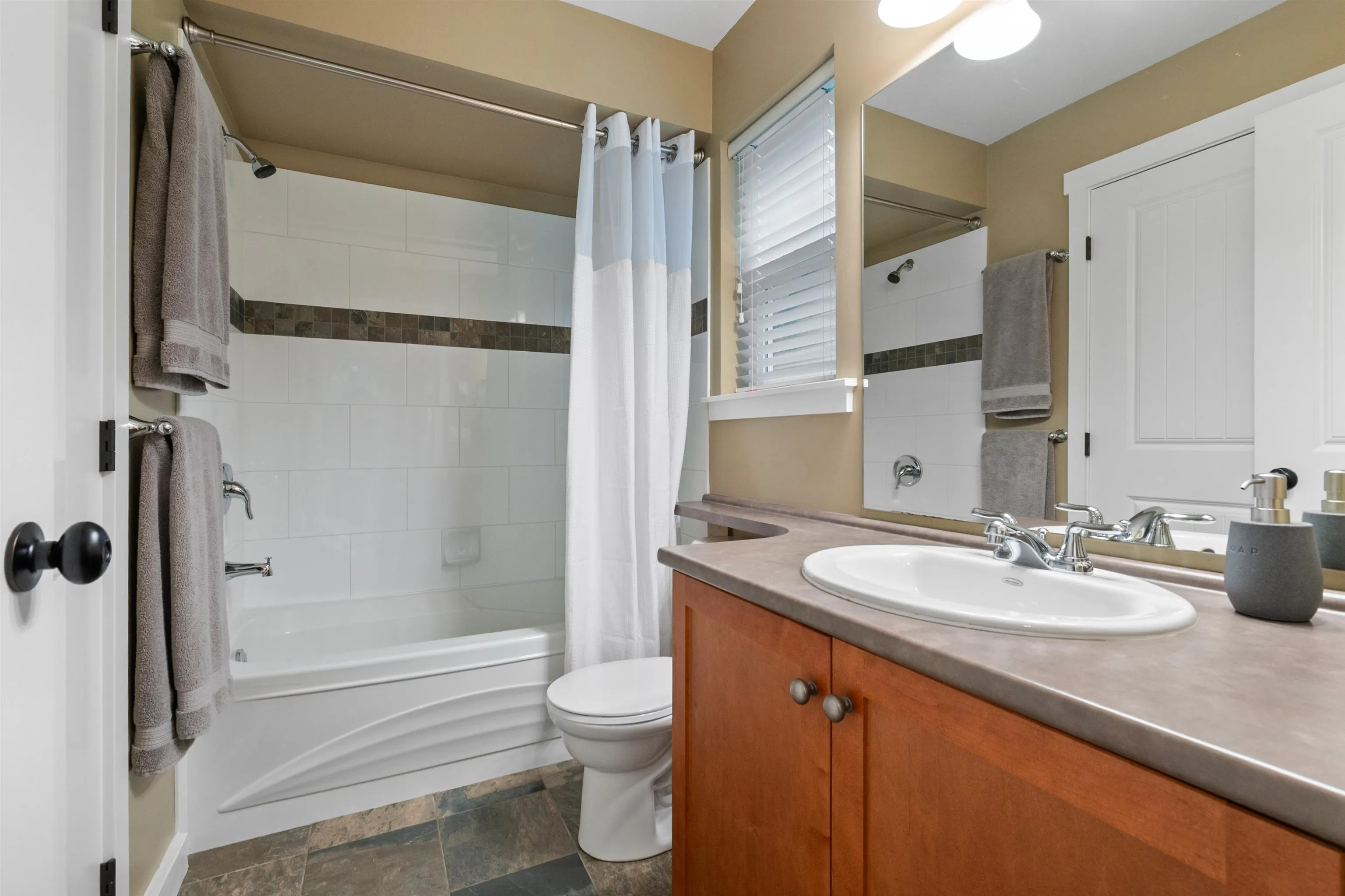 1820 Ravenwood Trail