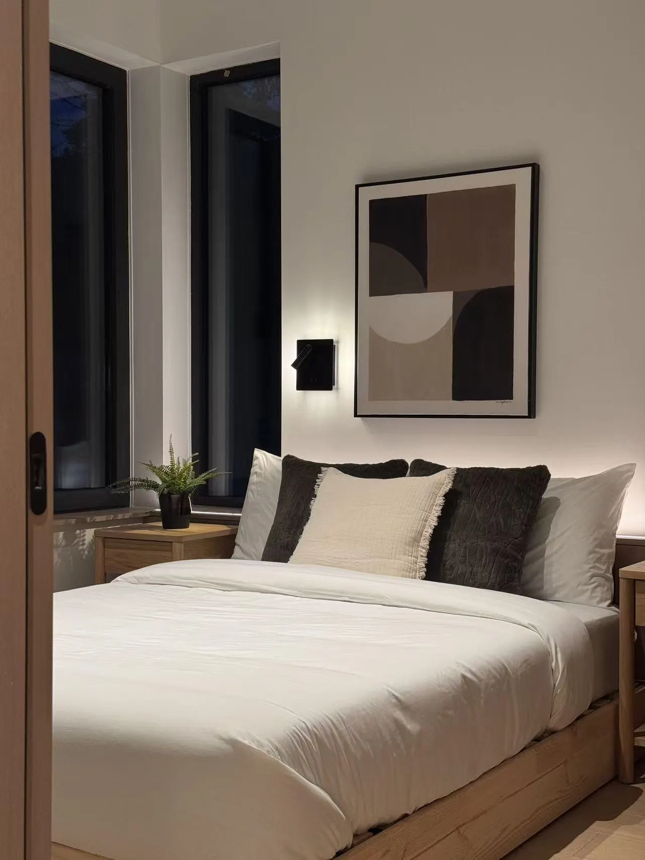 2 3460 W 14th Avenue