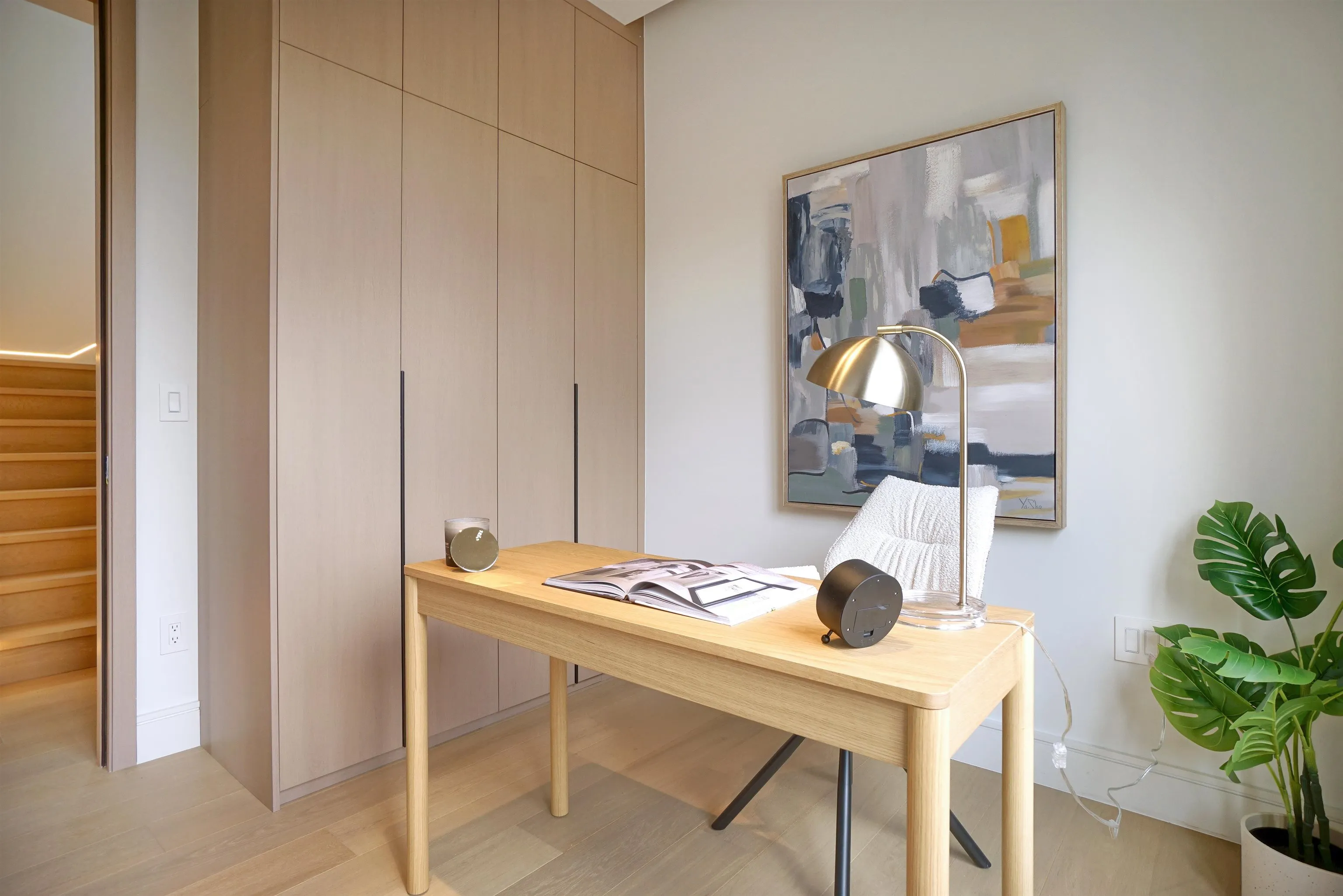 2 3460 W 14th Avenue