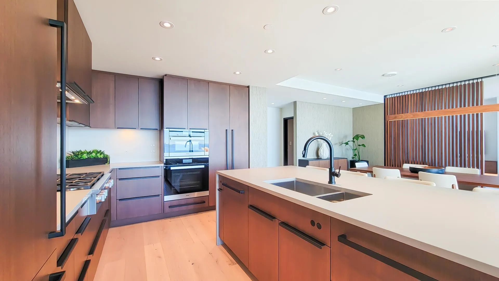1201 3315 Cypress Place