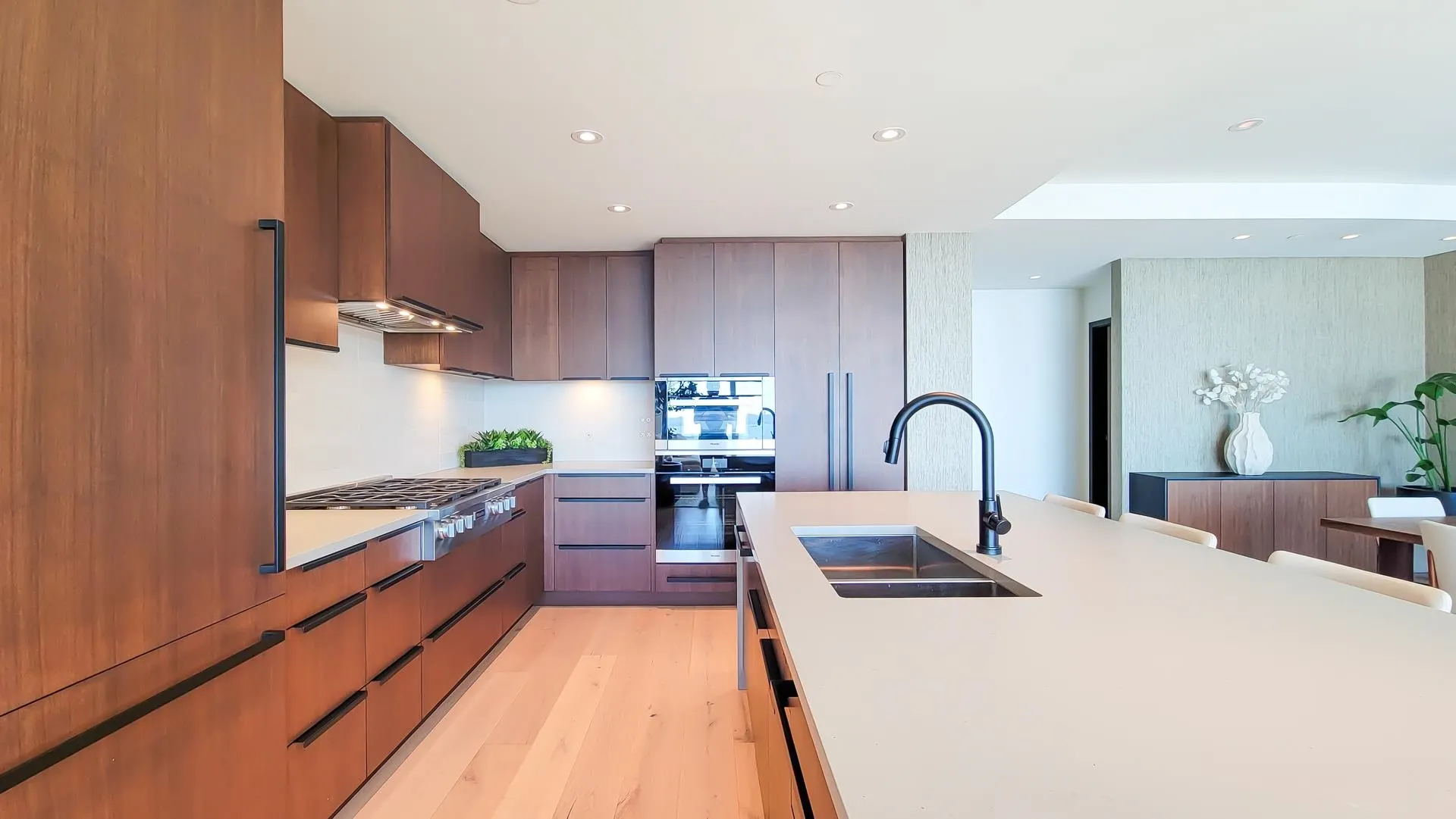 1201 3315 Cypress Place