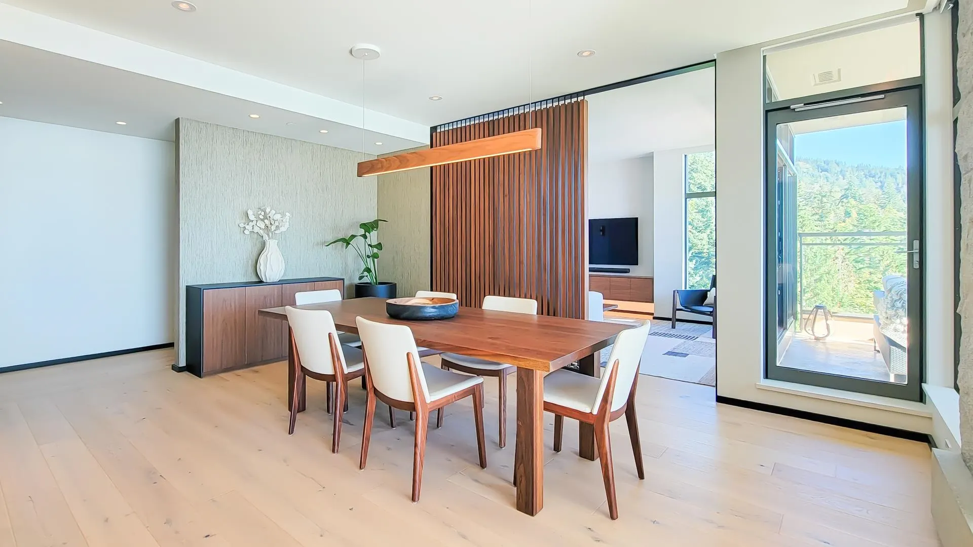 1201 3315 Cypress Place