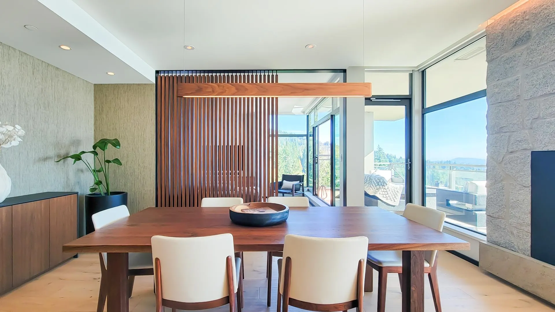 1201 3315 Cypress Place