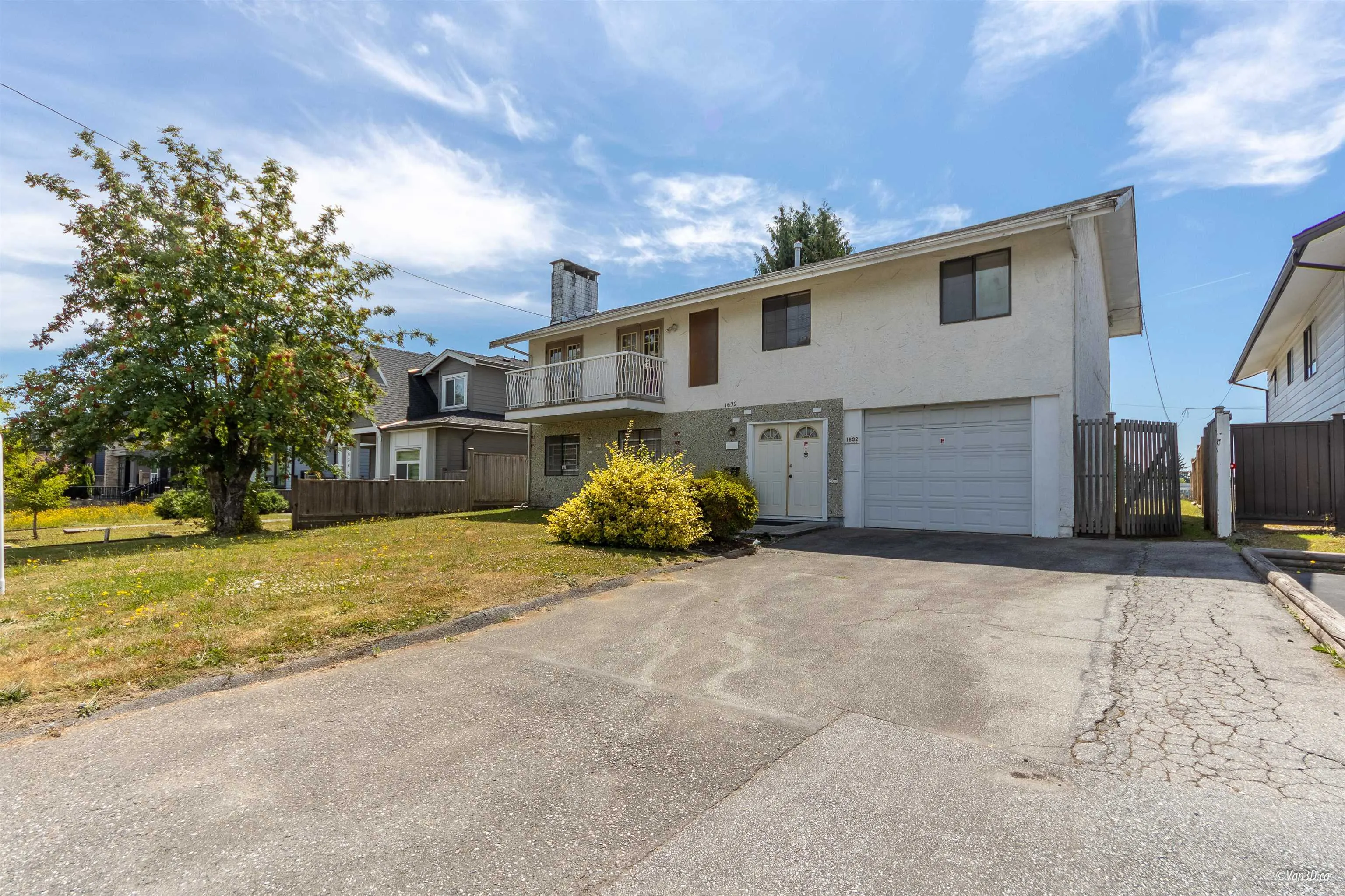 1632 Como Lake Avenue