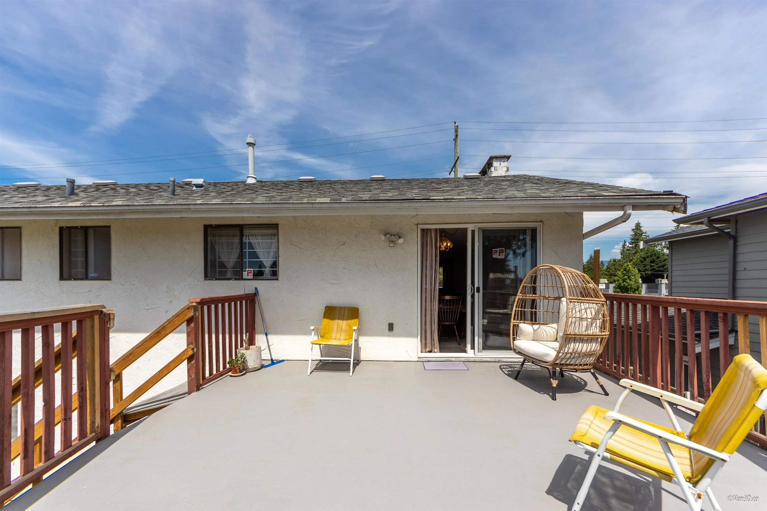 1632 Como Lake Avenue