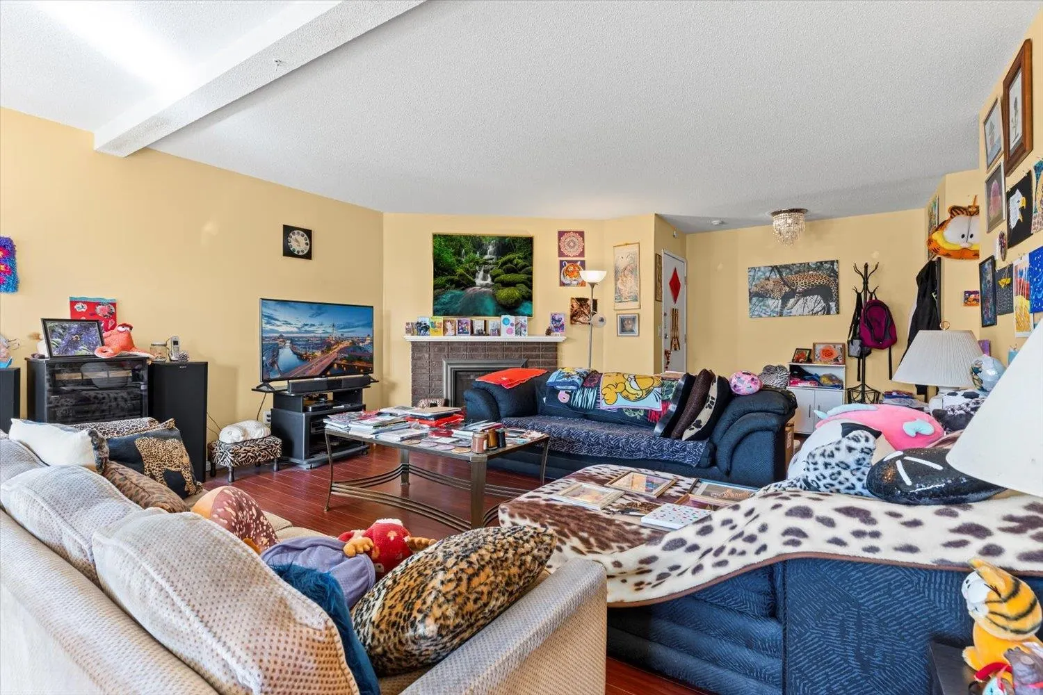 203 9516 Rotary Street