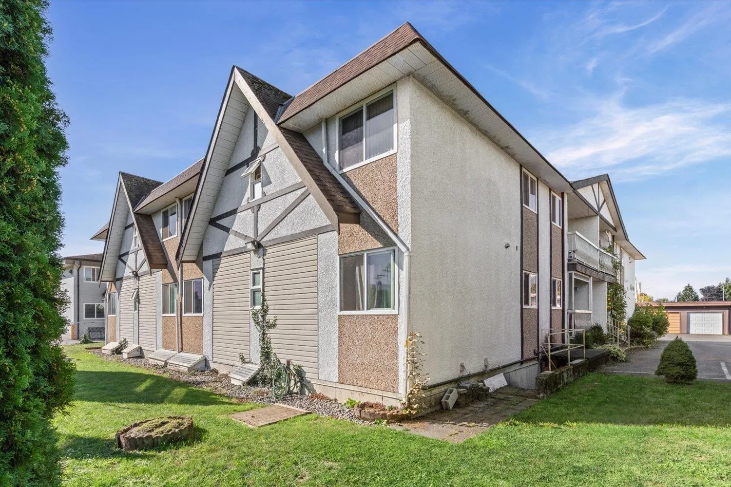 203 9516 Rotary Street