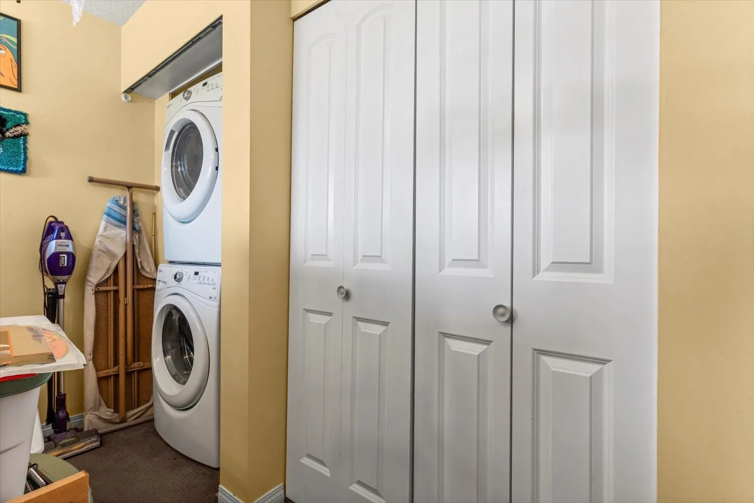 203 9516 Rotary Street