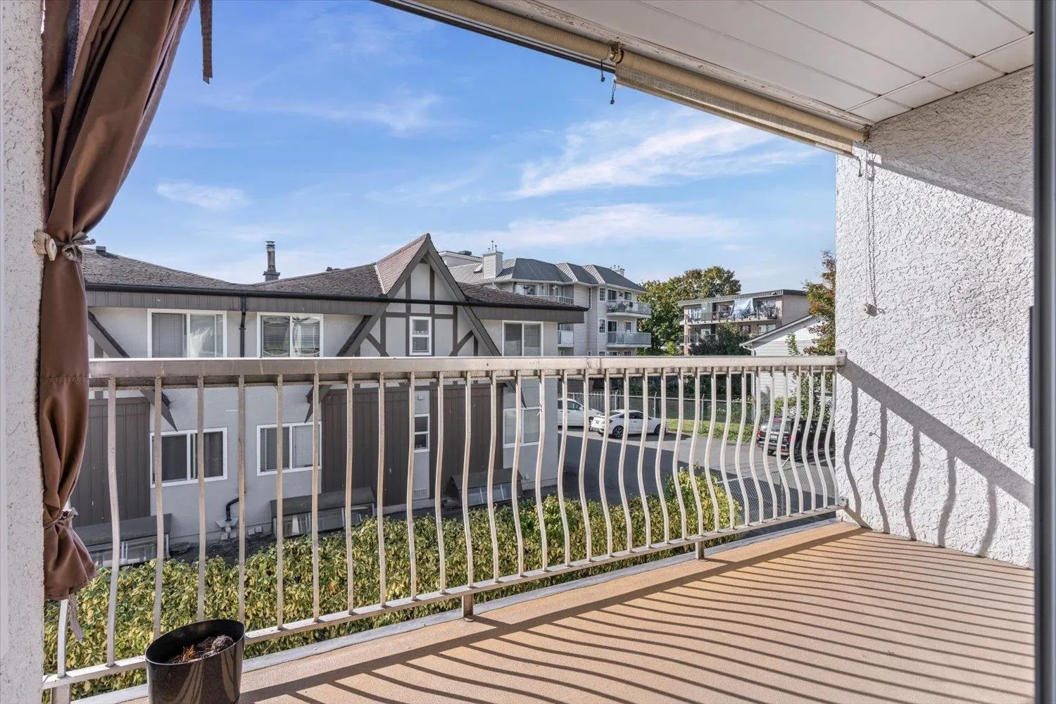 203 9516 Rotary Street