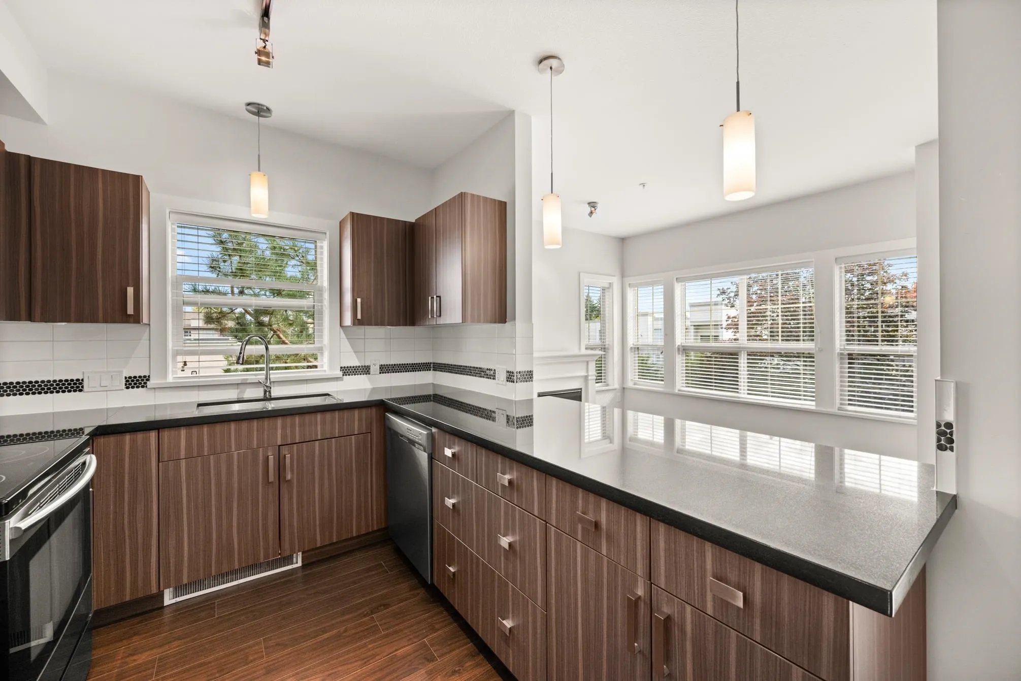 318 20219 54a Avenue