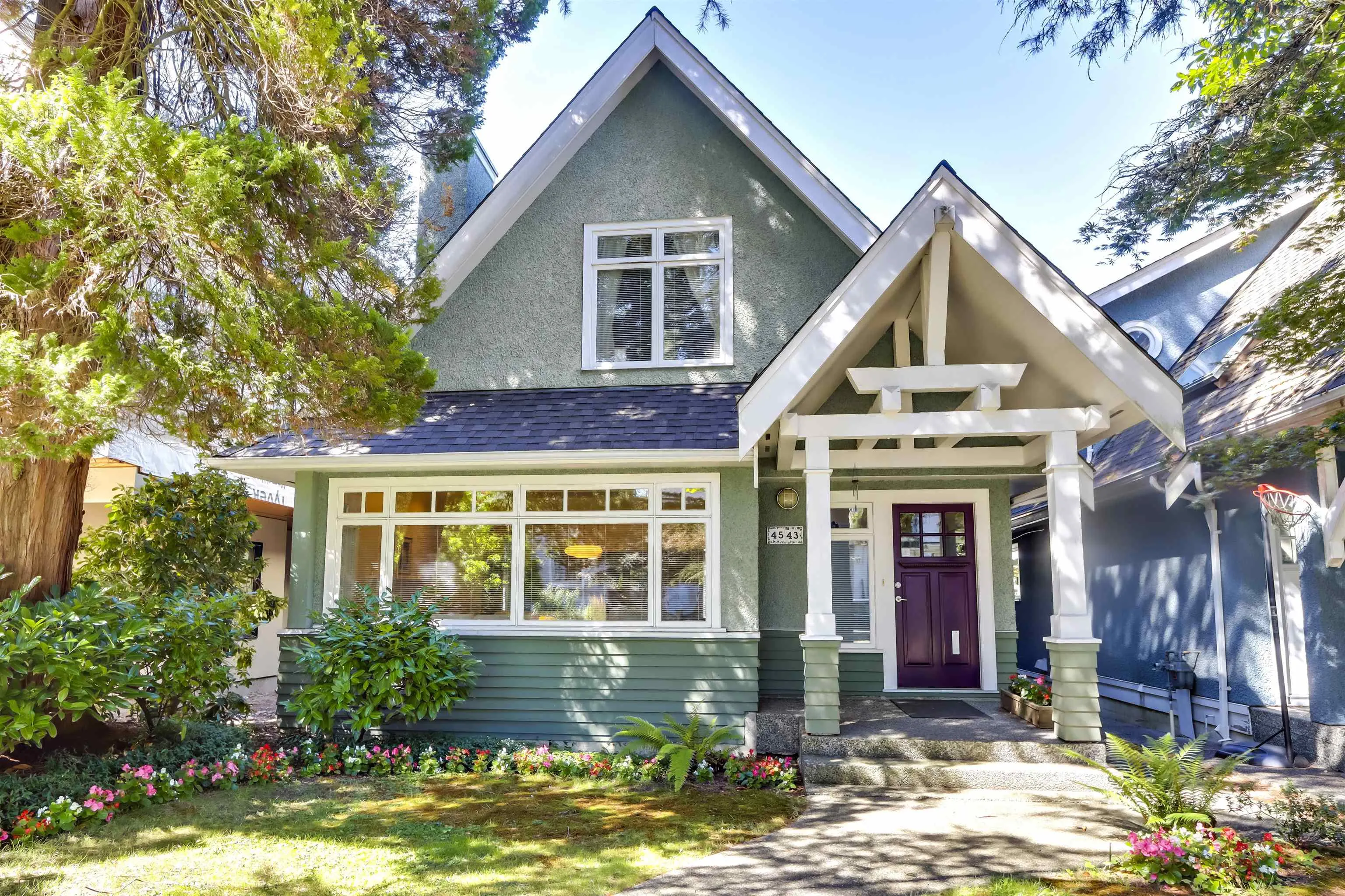 4543 W 11th Avenue