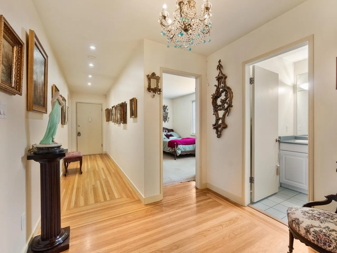 201 1695 W 10th Avenue