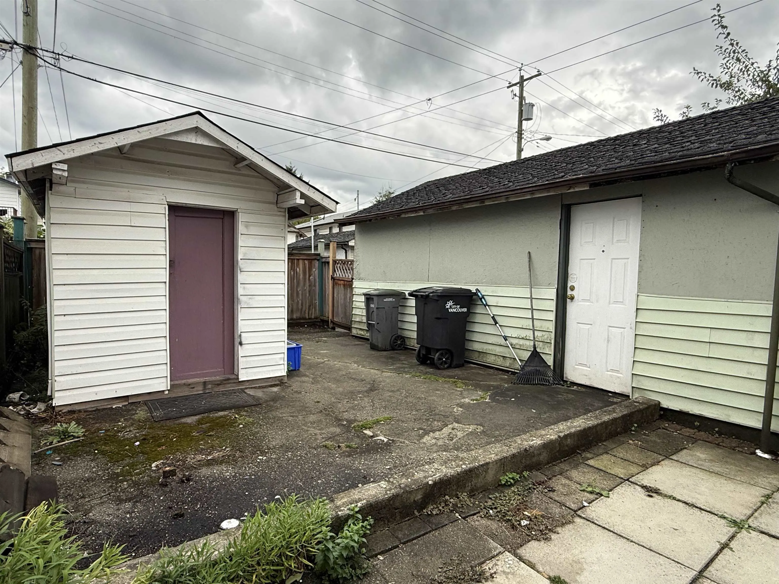 5828 Kerr Street