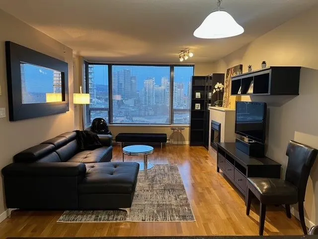 1707 4178 Dawson Street