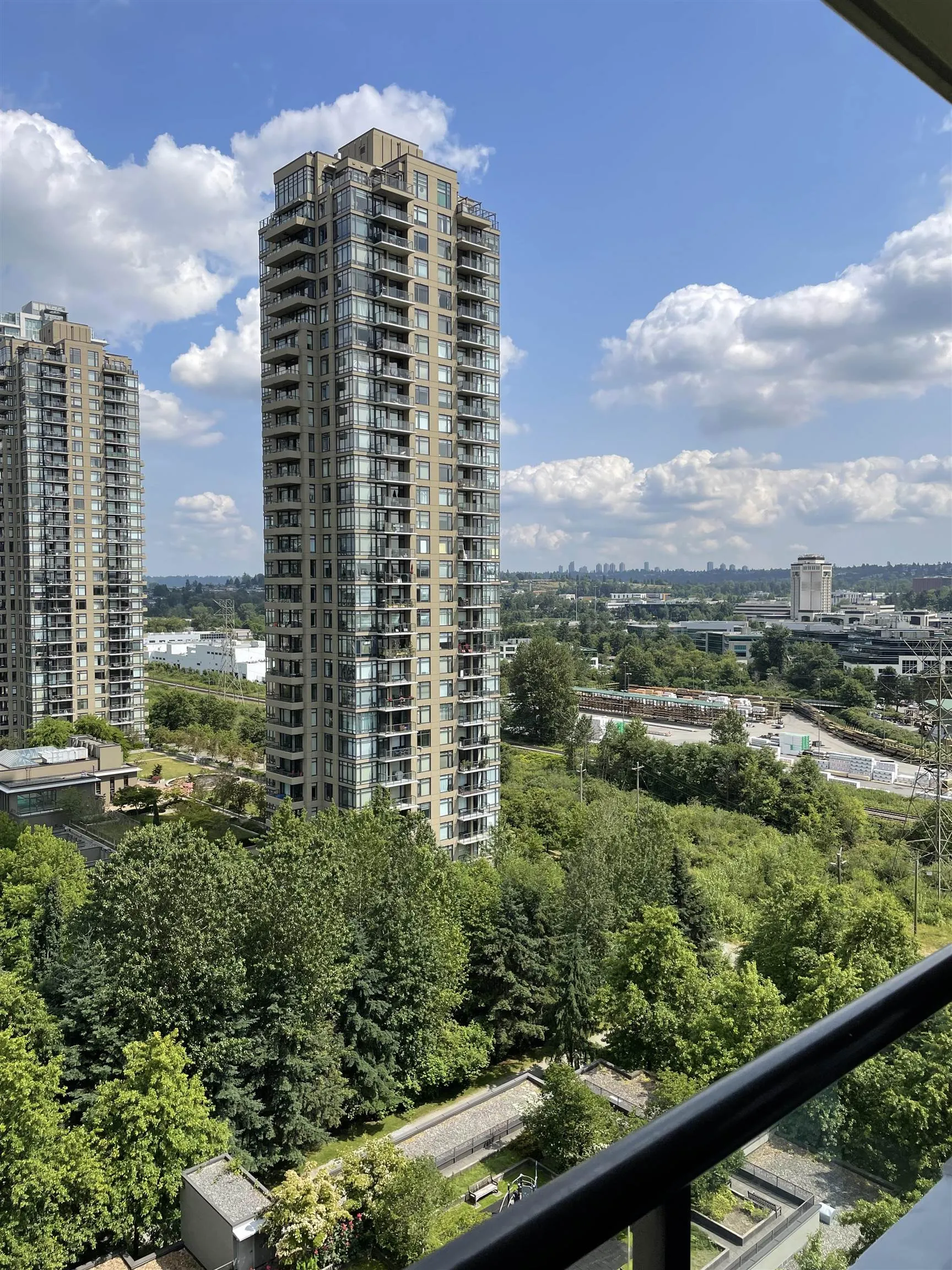 1707 4178 Dawson Street