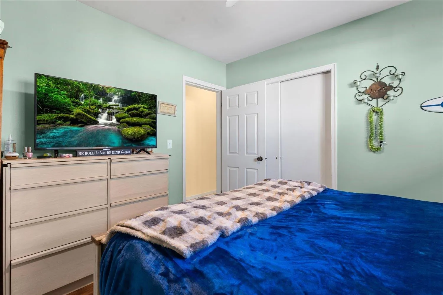 9395 Carleton Street