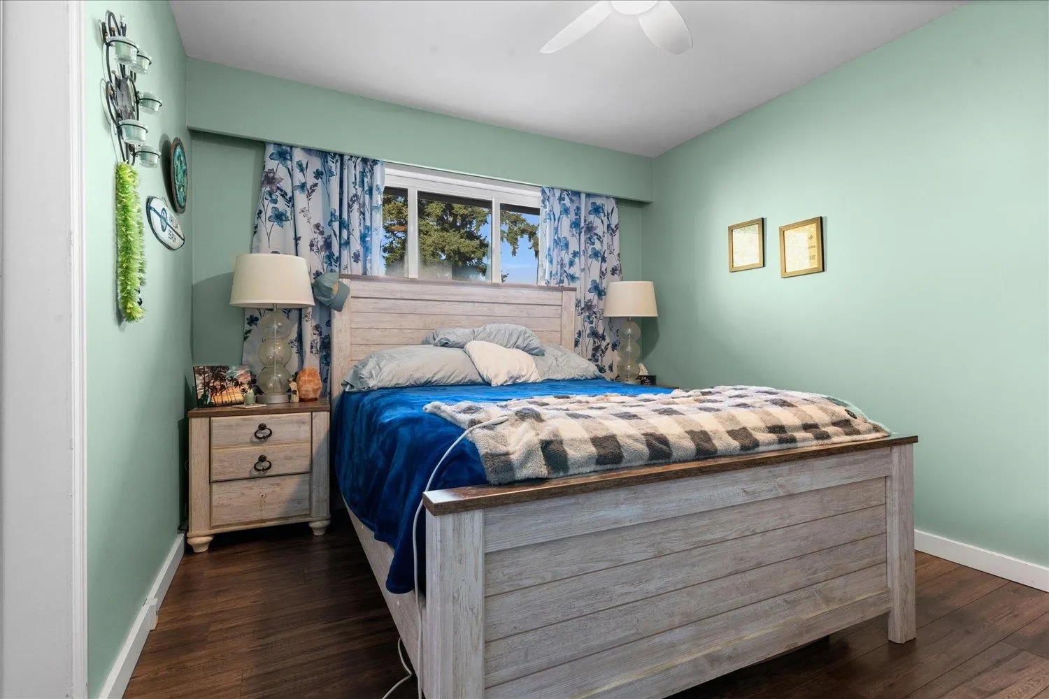 9395 Carleton Street