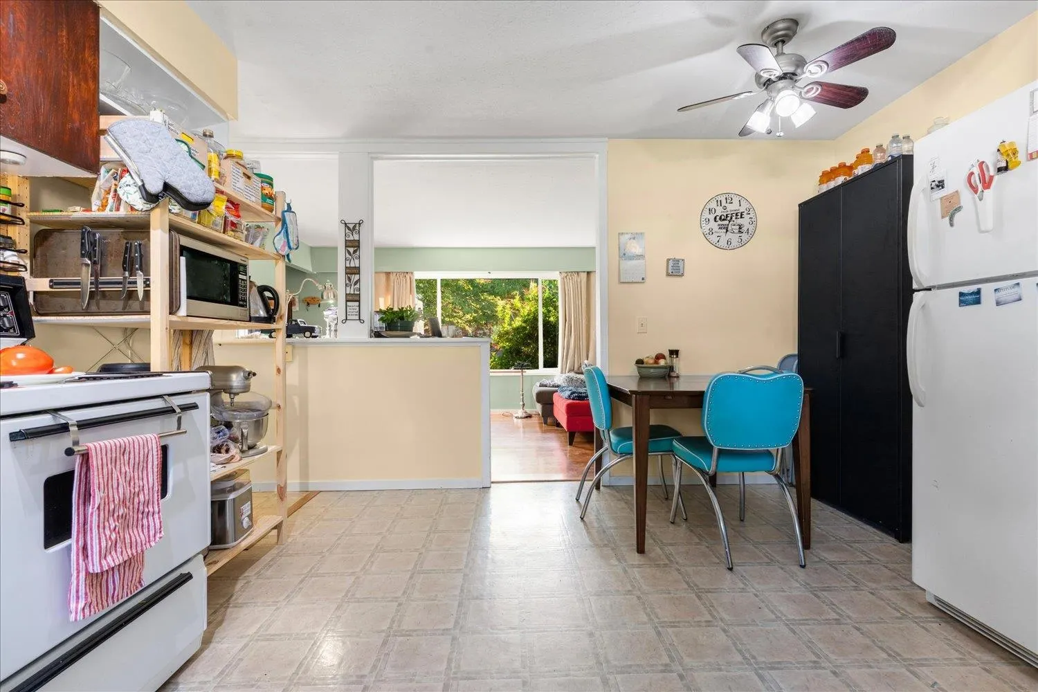 9395 Carleton Street