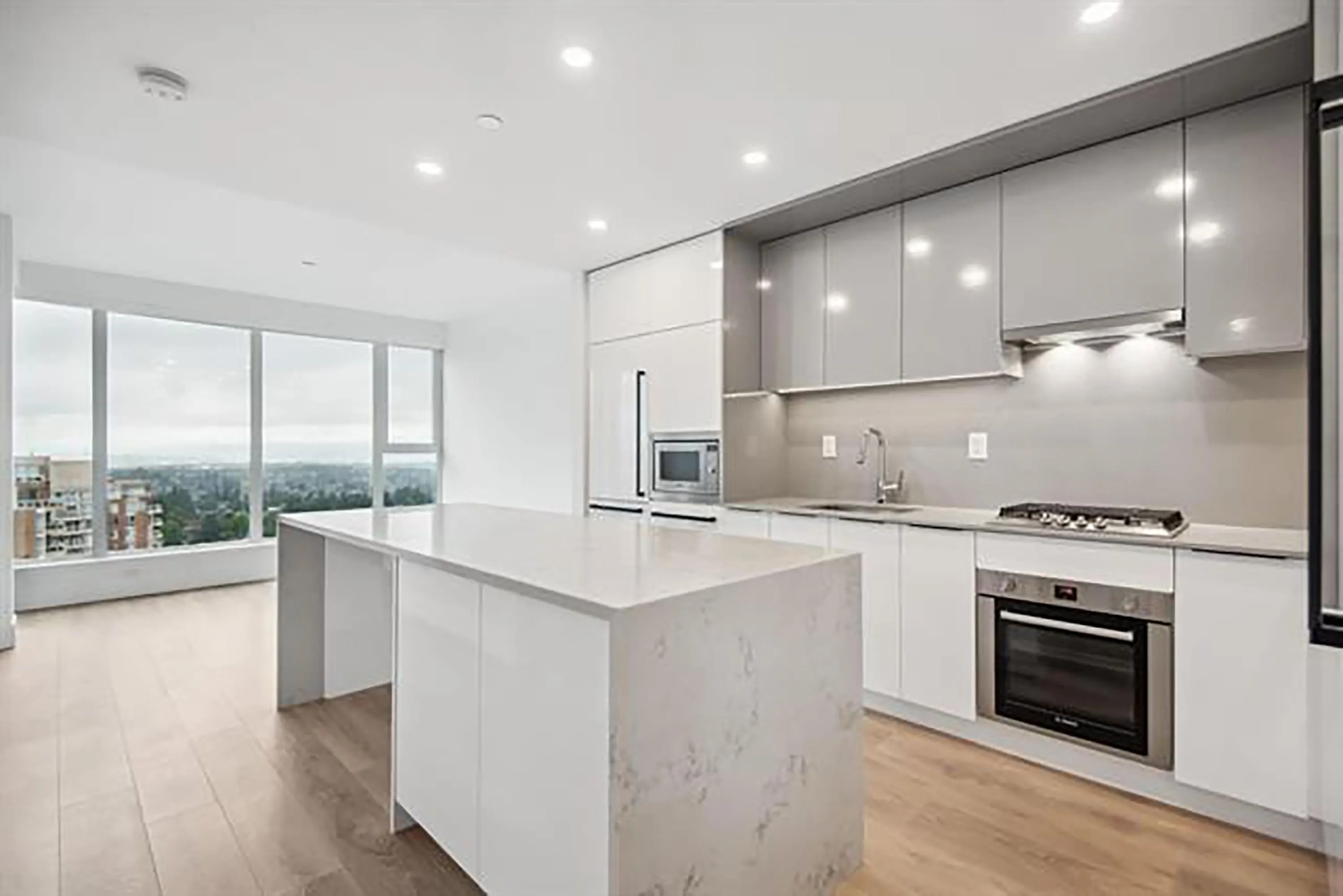 1407 4711 Hazel Street