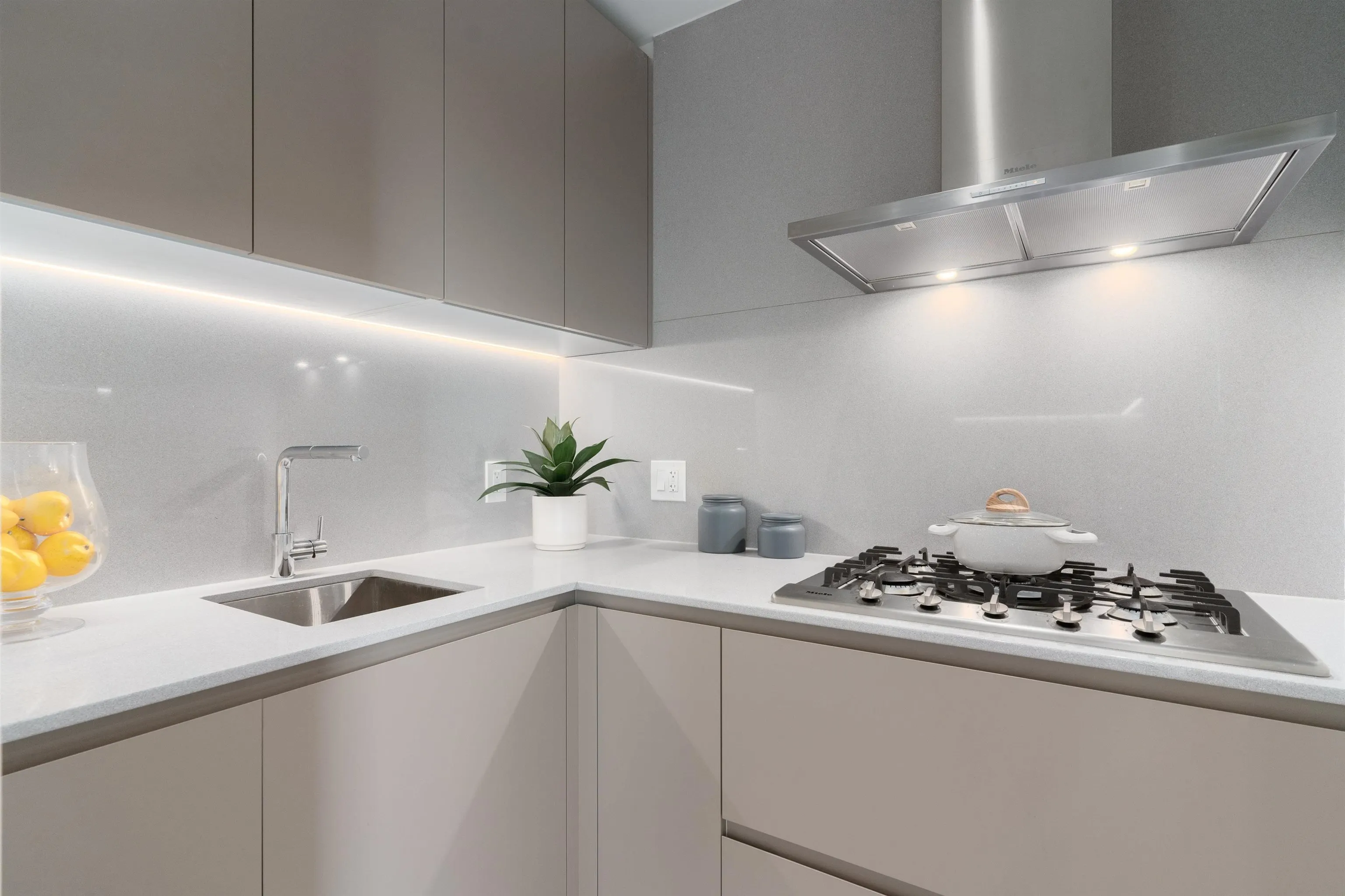 1205 6622 Pearson Way