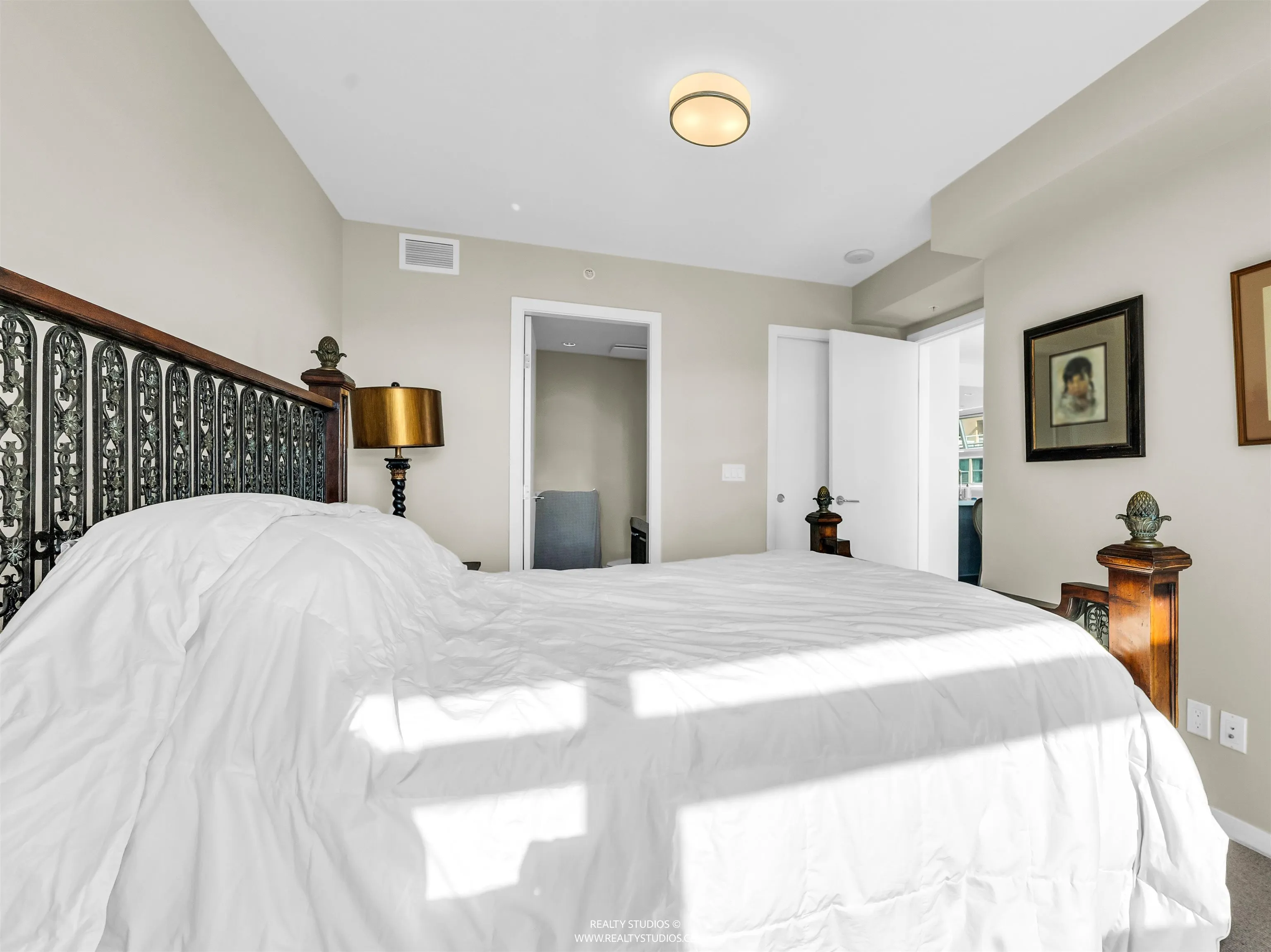 1107 1351 Continental Street