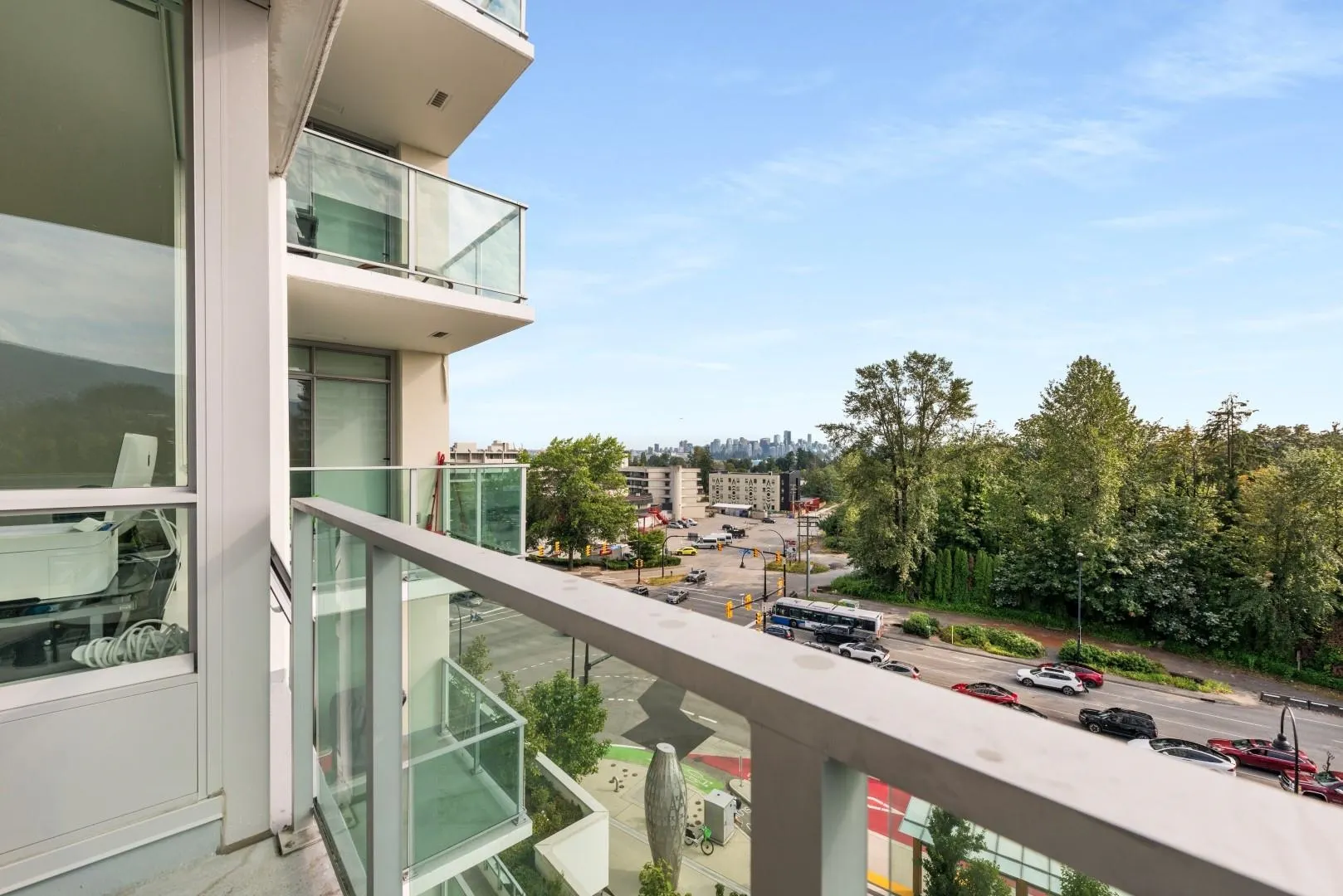 606 1632 Lions Gate Lane