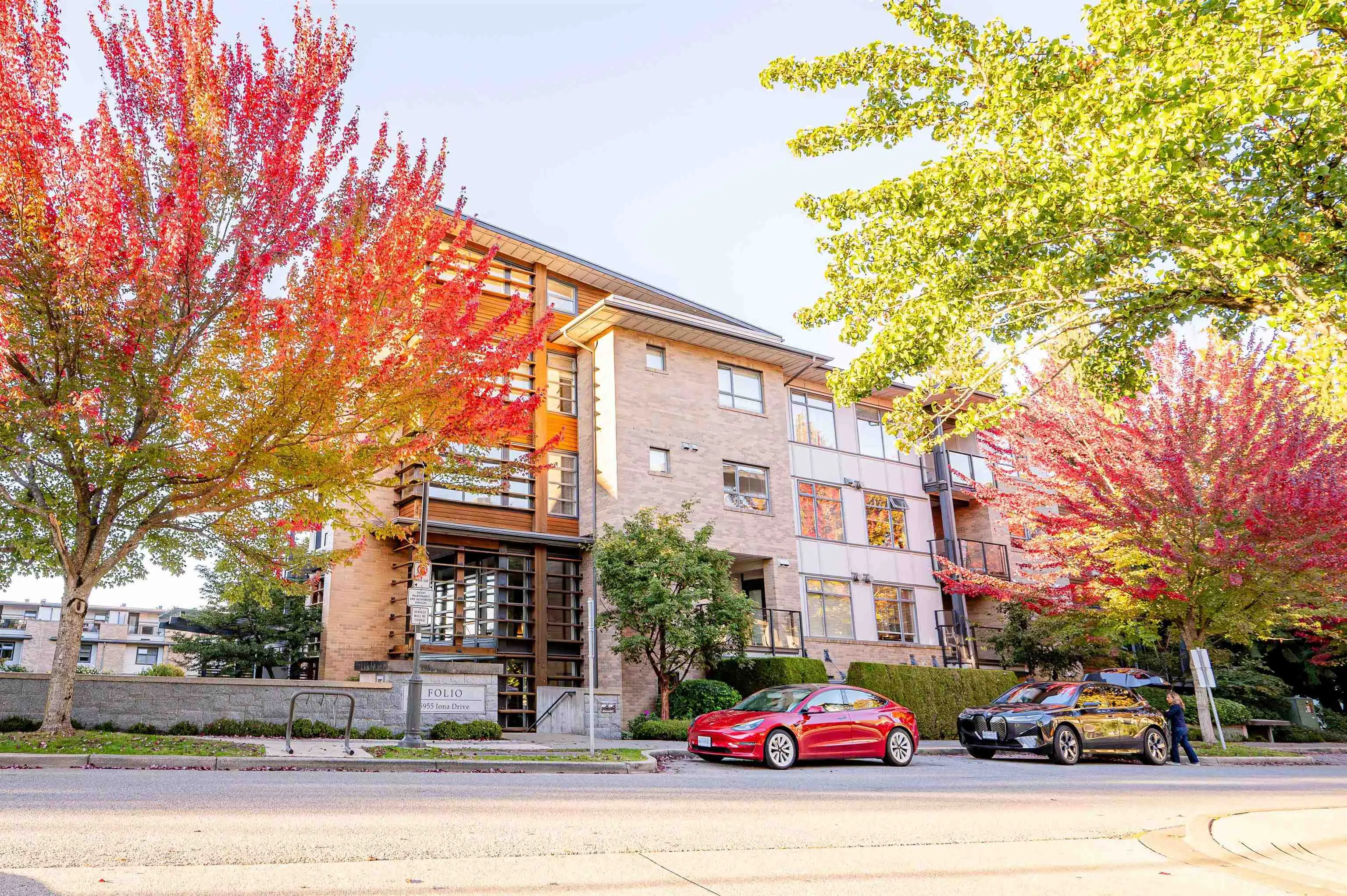 108 5955 Iona Drive