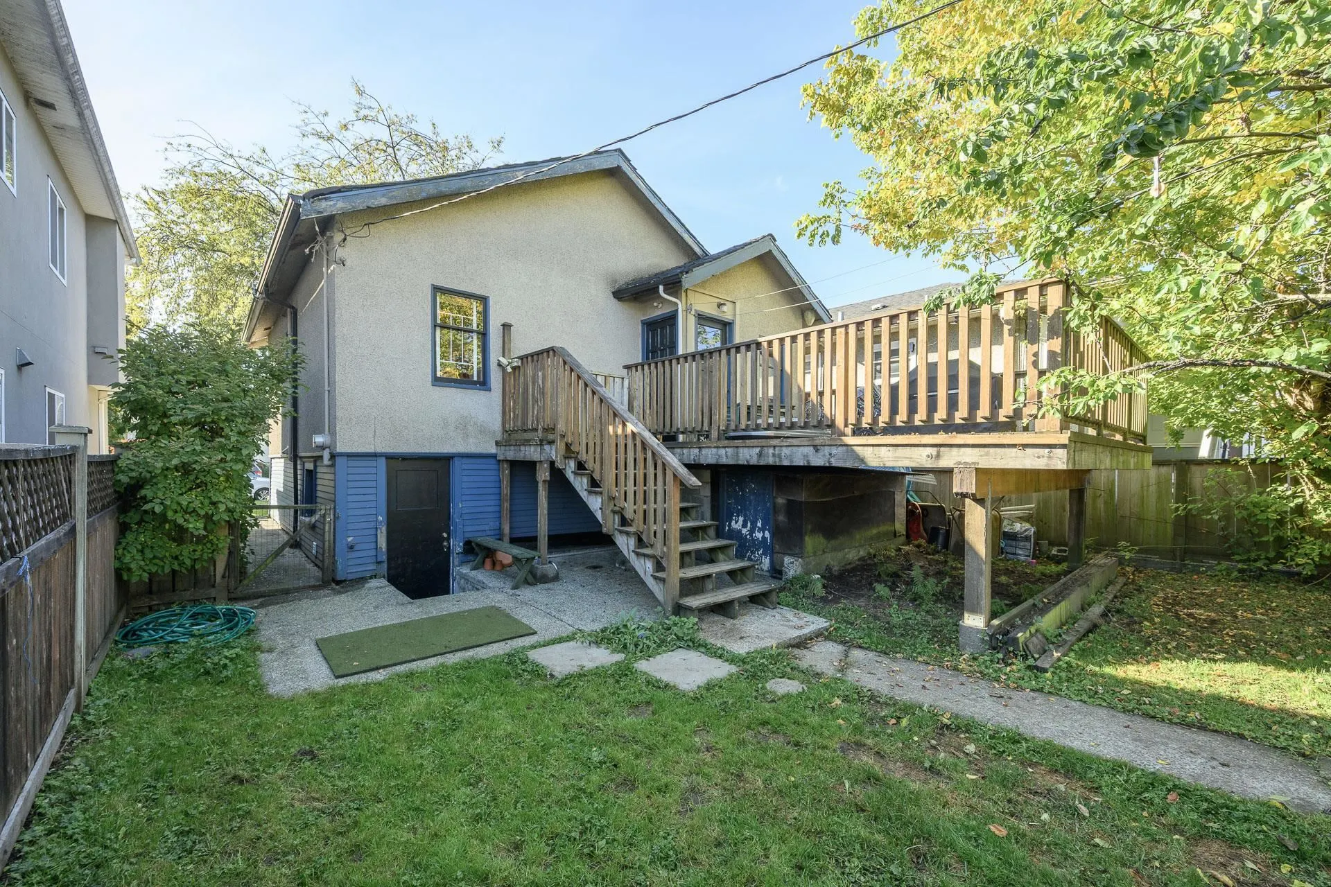 2633 Venables Street