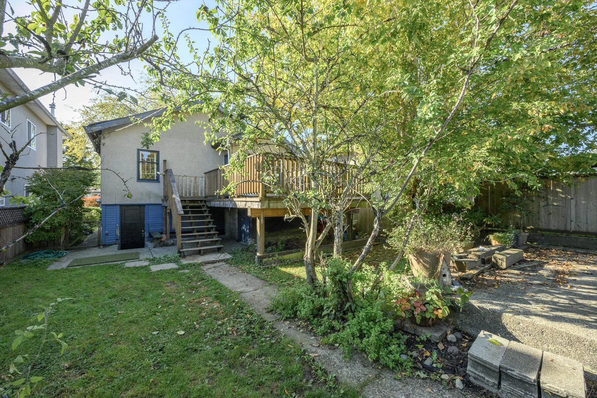 2633 Venables Street