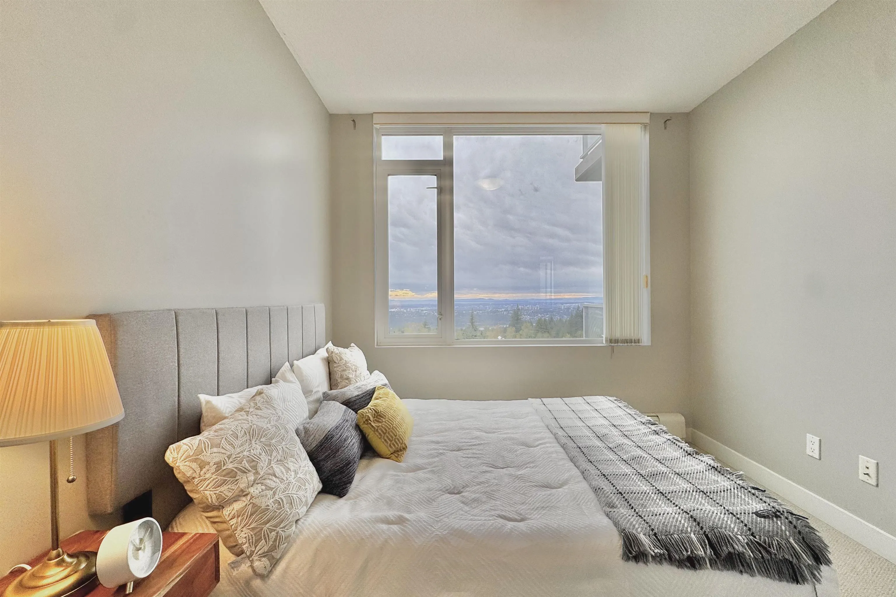 1103 9025 Highland Court