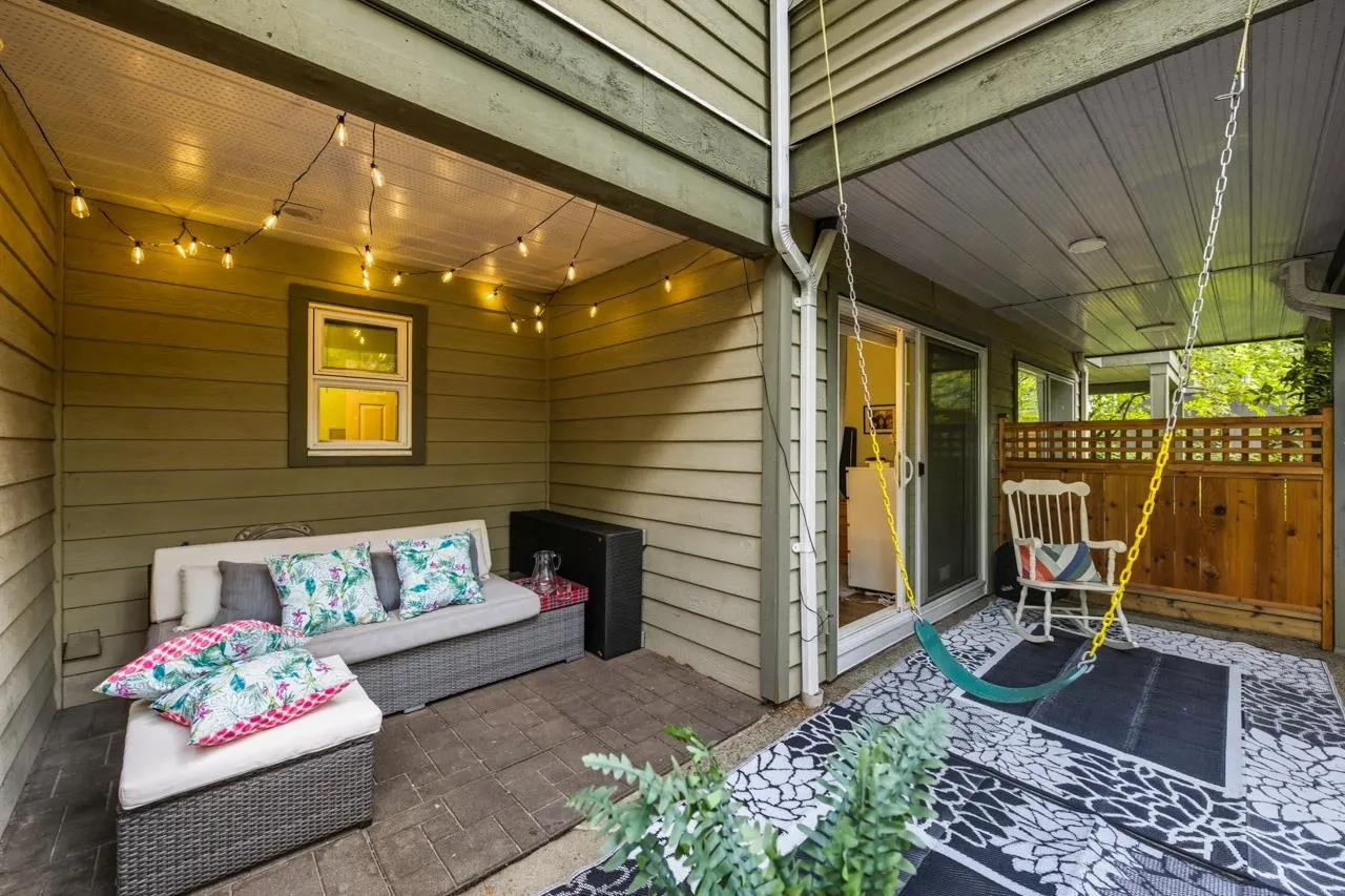 2 828 W 16th Street
