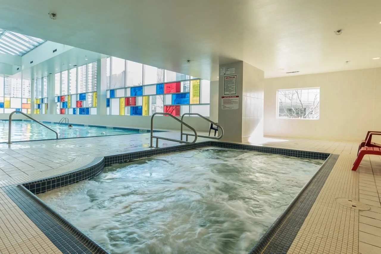 811 161 W Georgia Street