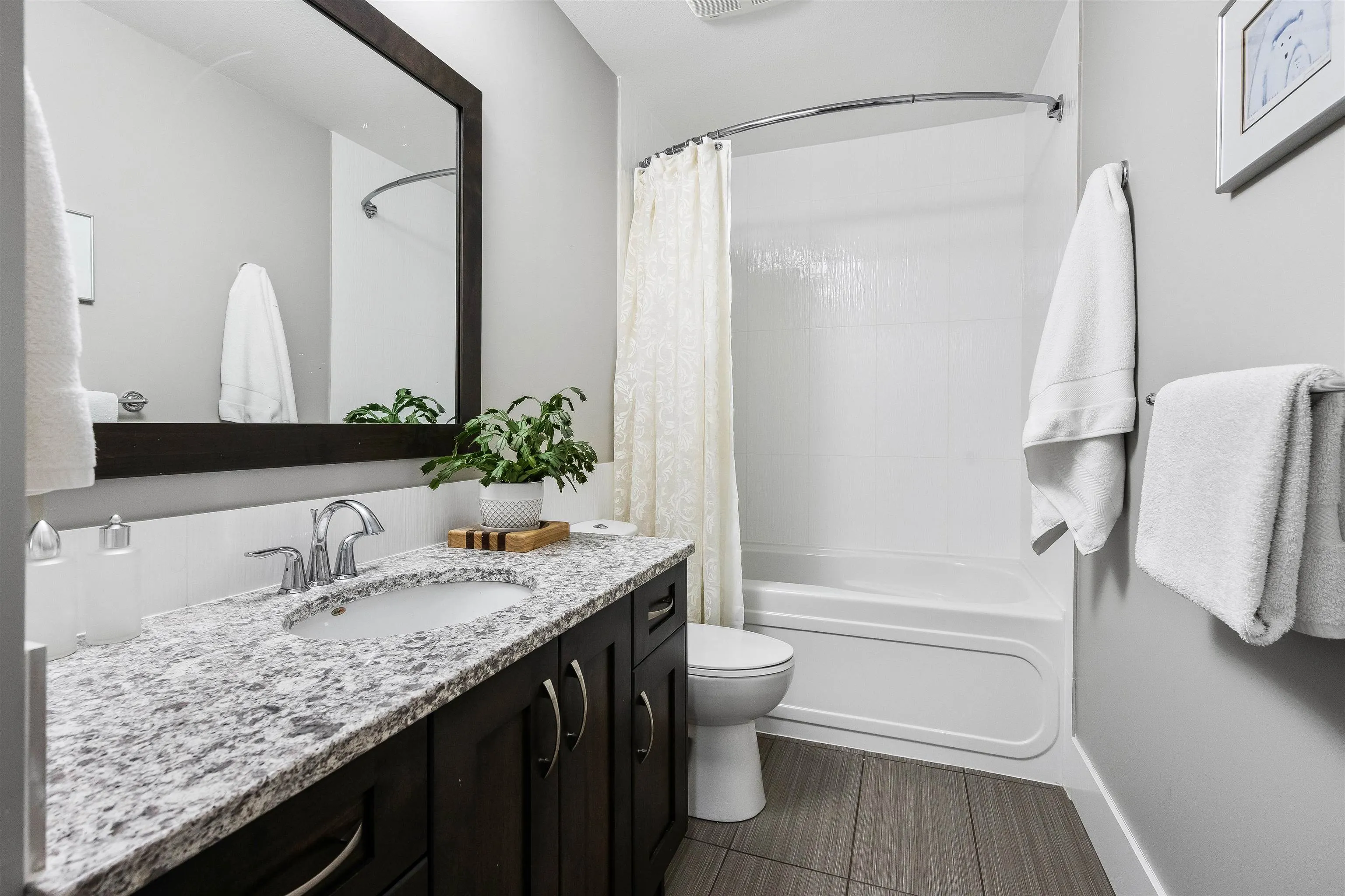 2 45202 Nicomen Crescent