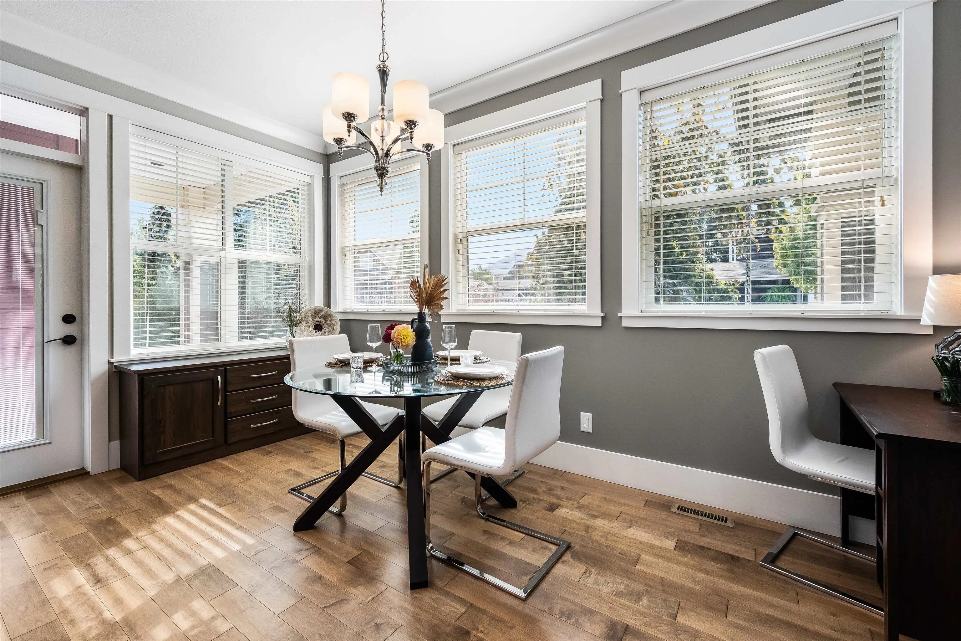 2 45202 Nicomen Crescent