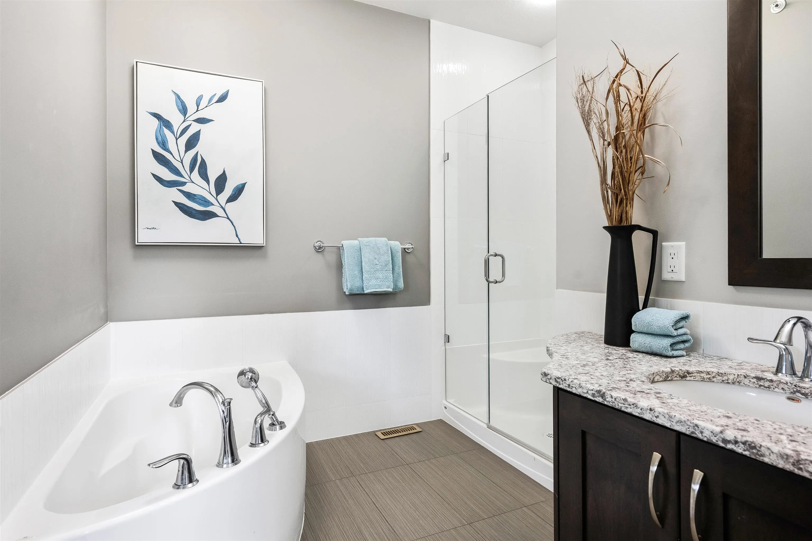 2 45202 Nicomen Crescent