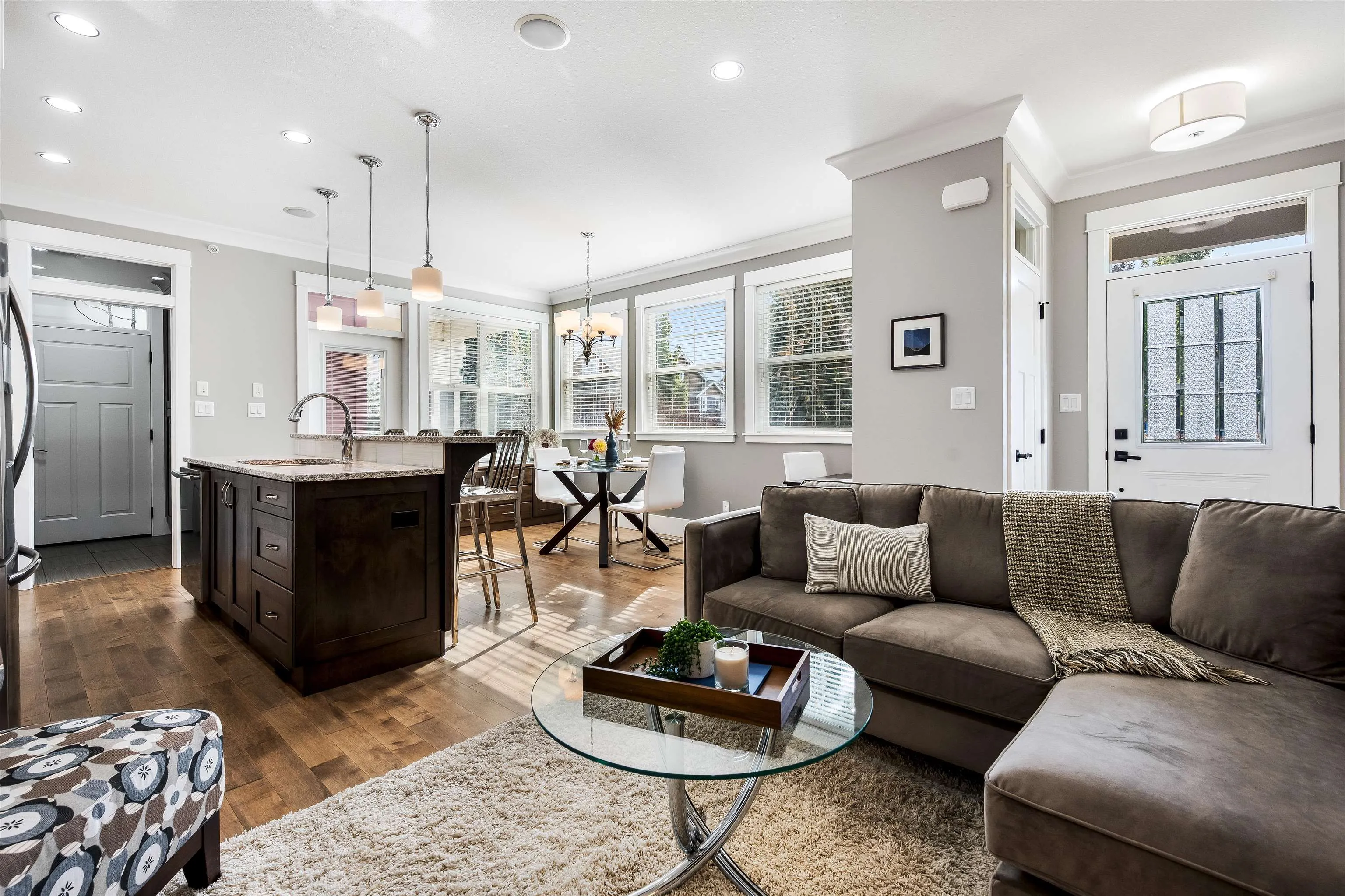 2 45202 Nicomen Crescent