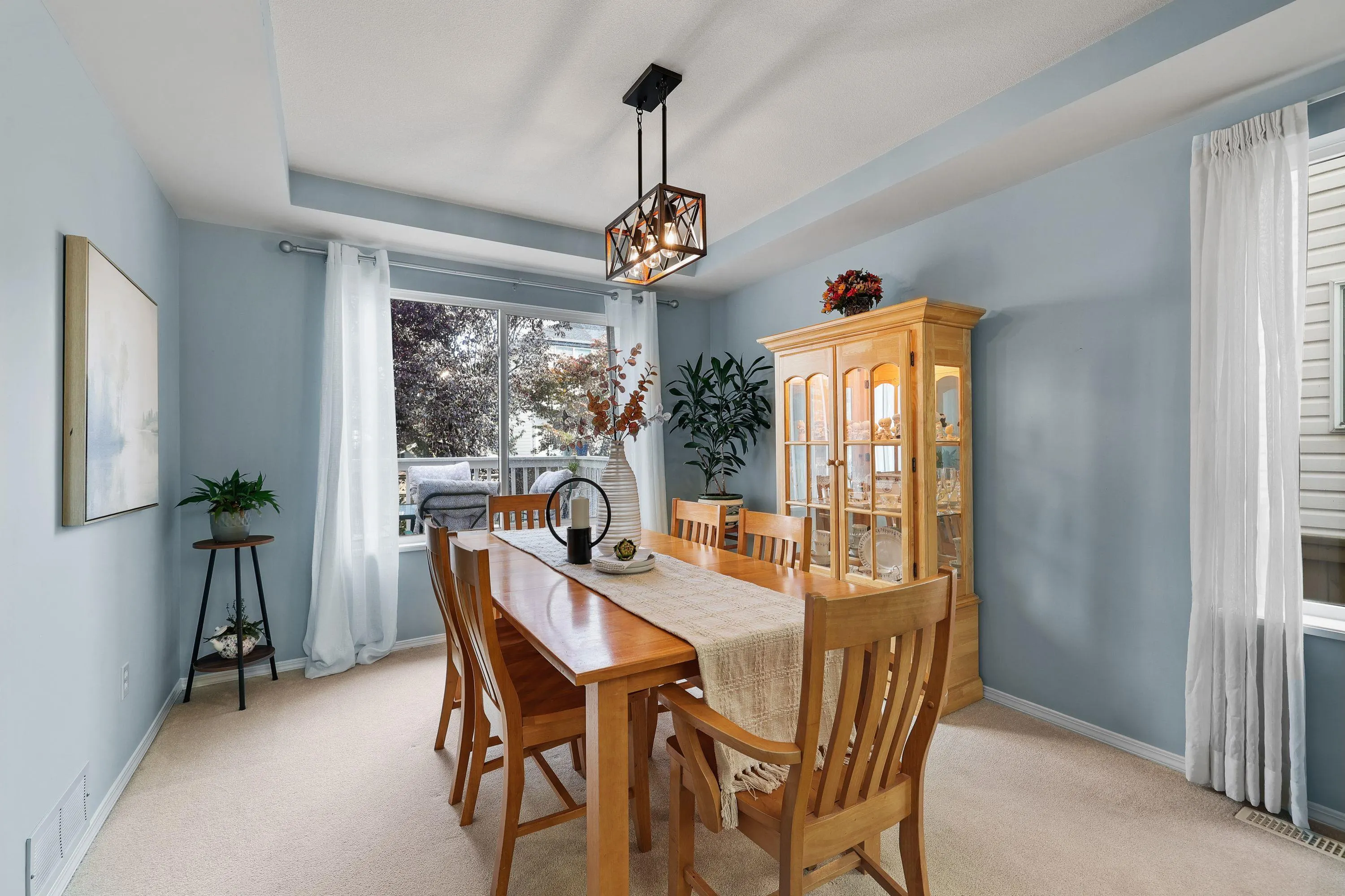 5551 Rowling Place