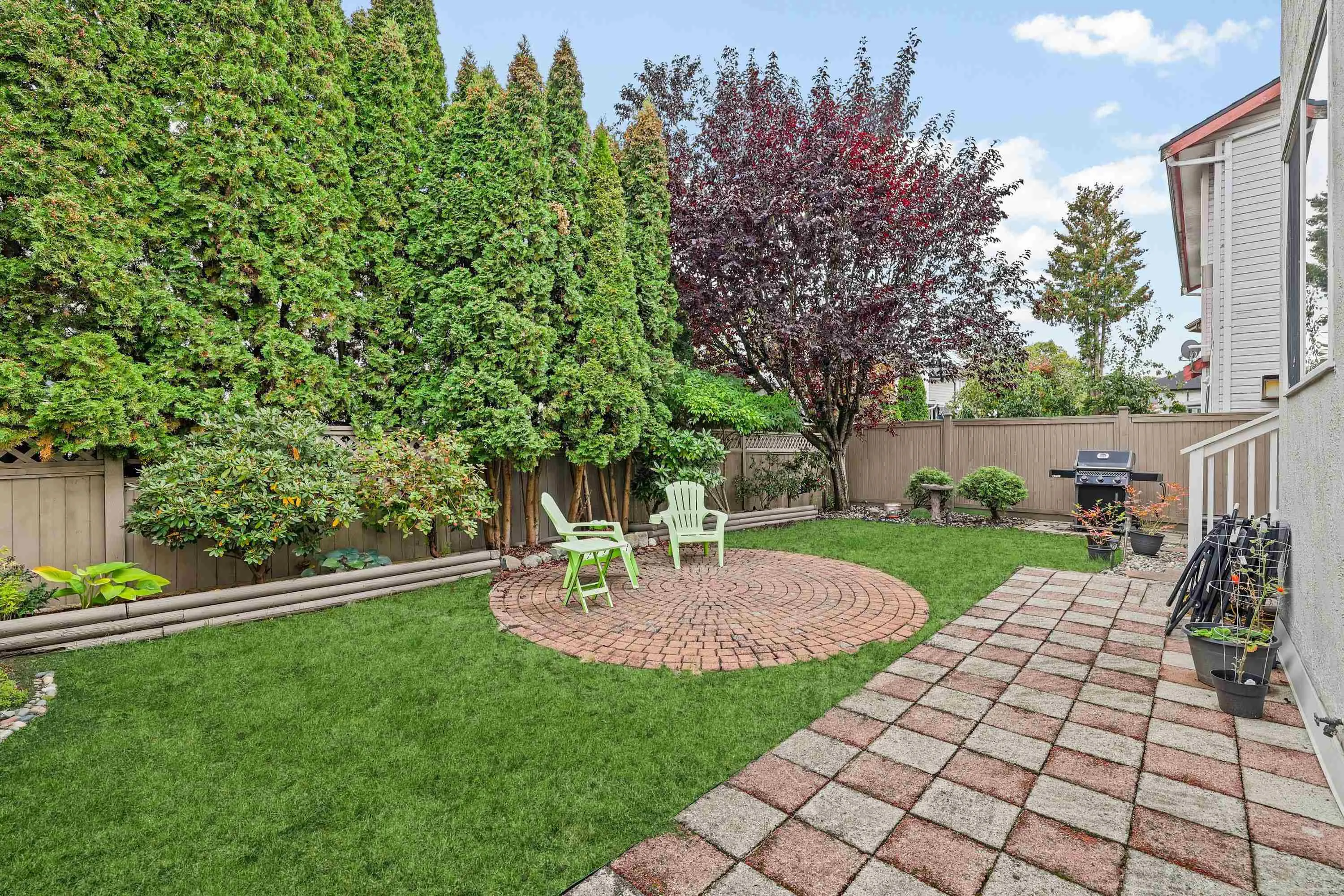 5551 Rowling Place